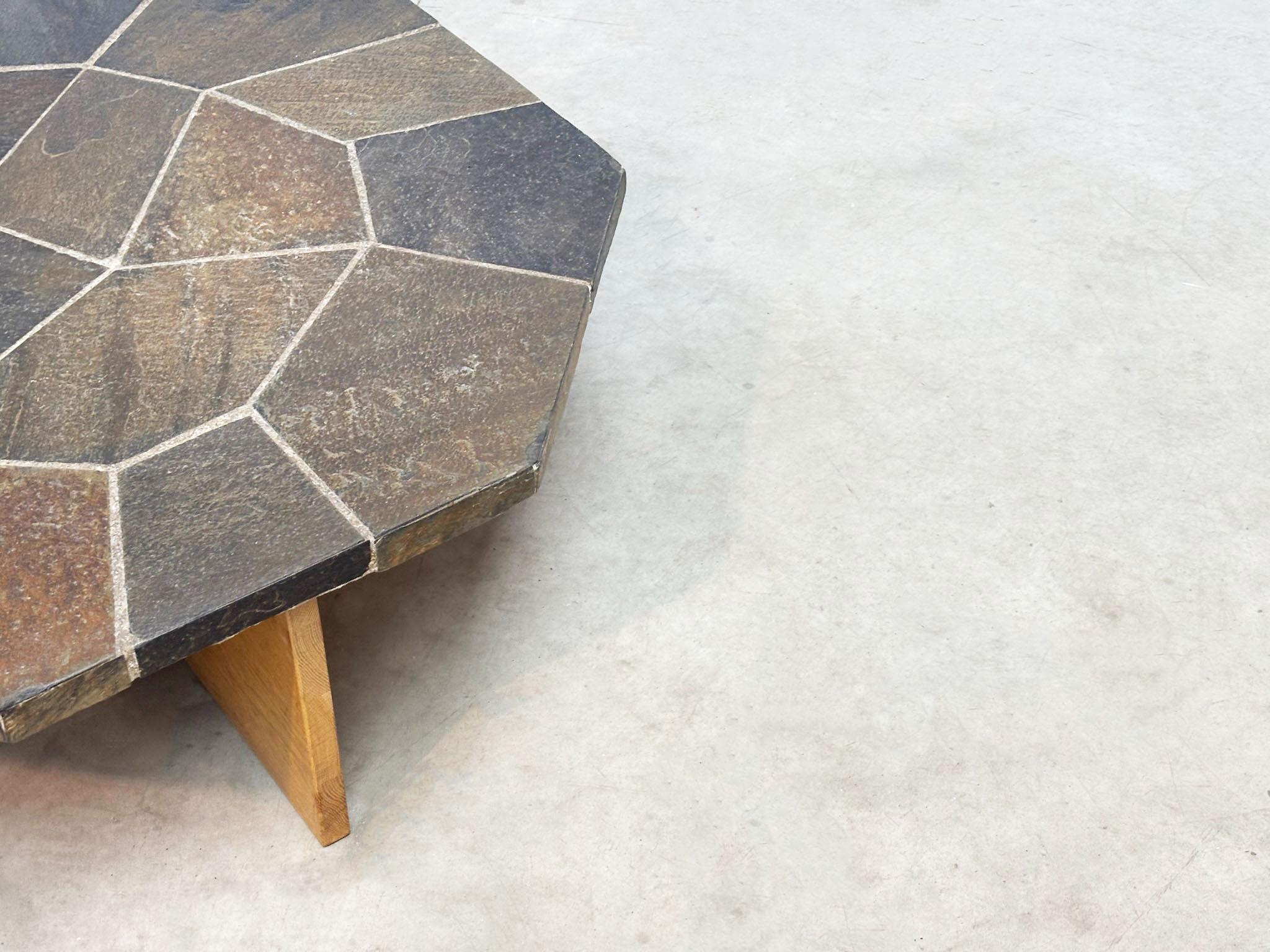 Brutalist slate stone coffee table with oak base For Sale 2