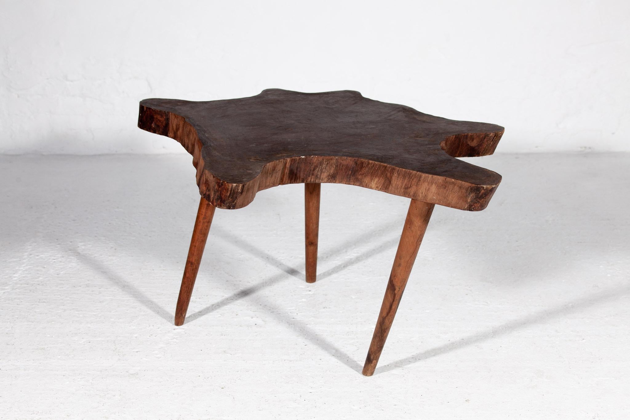 Mid-20th Century Brutalist Solid Amorphic Teak Wood Natural Slab Coffee Side Table, 1930s For Sale