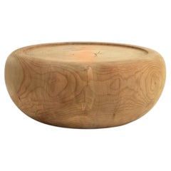 Tavolino da caffè per interni/esterni ricavato da un unico blocco di legno di cedro profumato