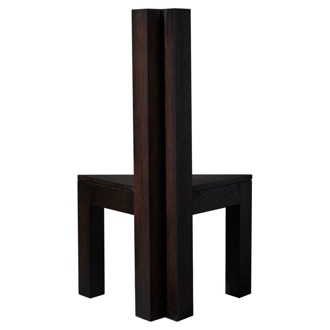 Silla Trigon Brutalista de Roble Marrón Oscuro Macizo en venta