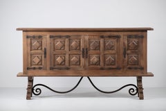 Buffet brutaliste en orme massif et fer forgé, colonial espagnol, années 1940