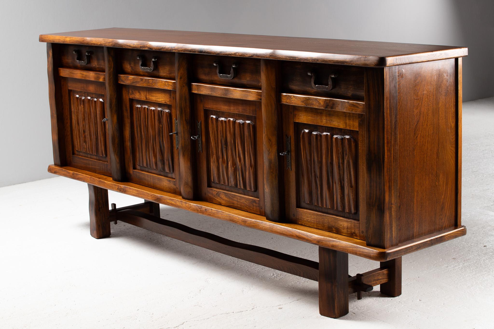 Brutalistisches Sideboard aus massiver Ulme von Olavi Hanninen im Angebot 6