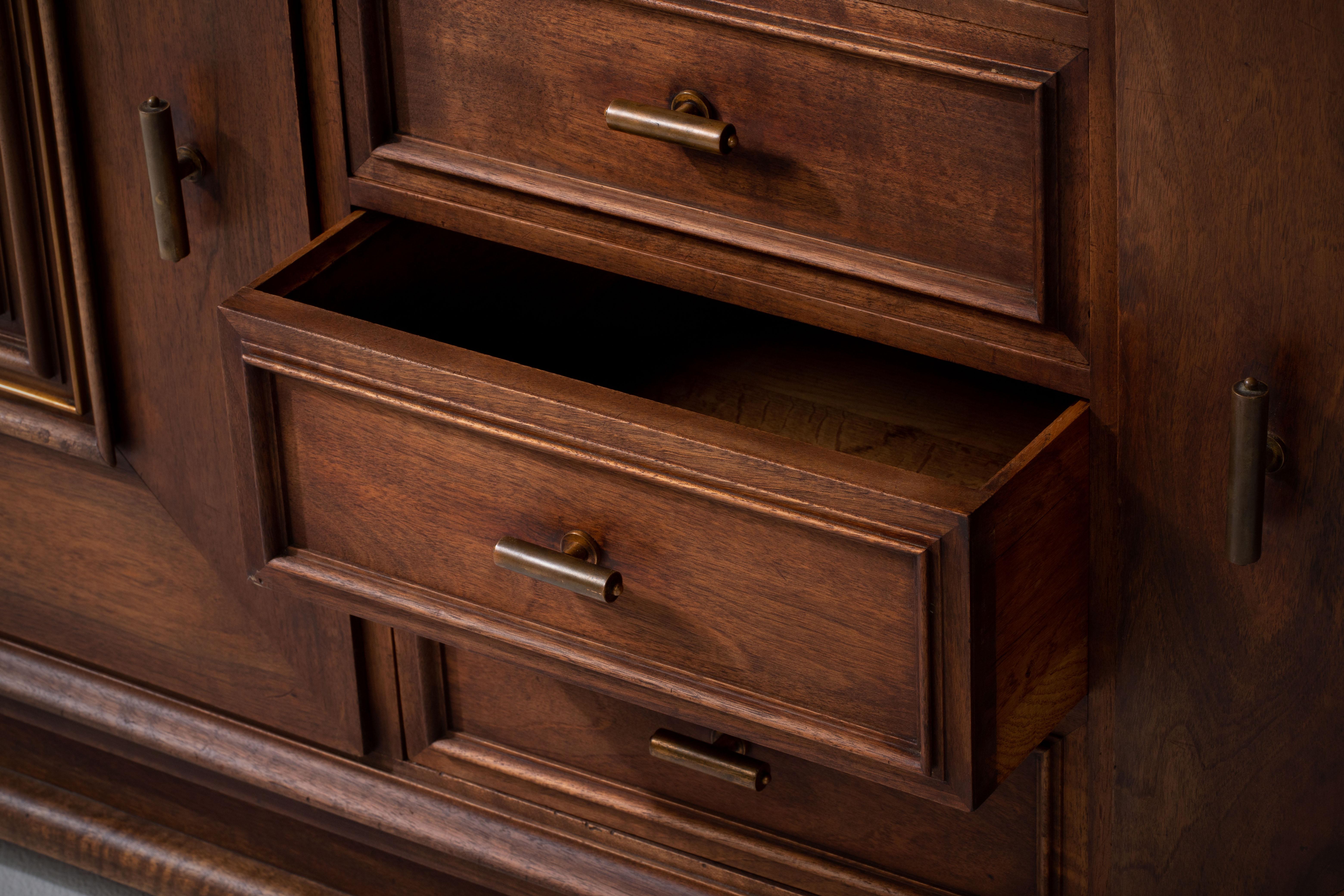 Brutalistisches Sideboard aus massivem Mahagoni, Frankreich, 1940er Jahre im Angebot 6