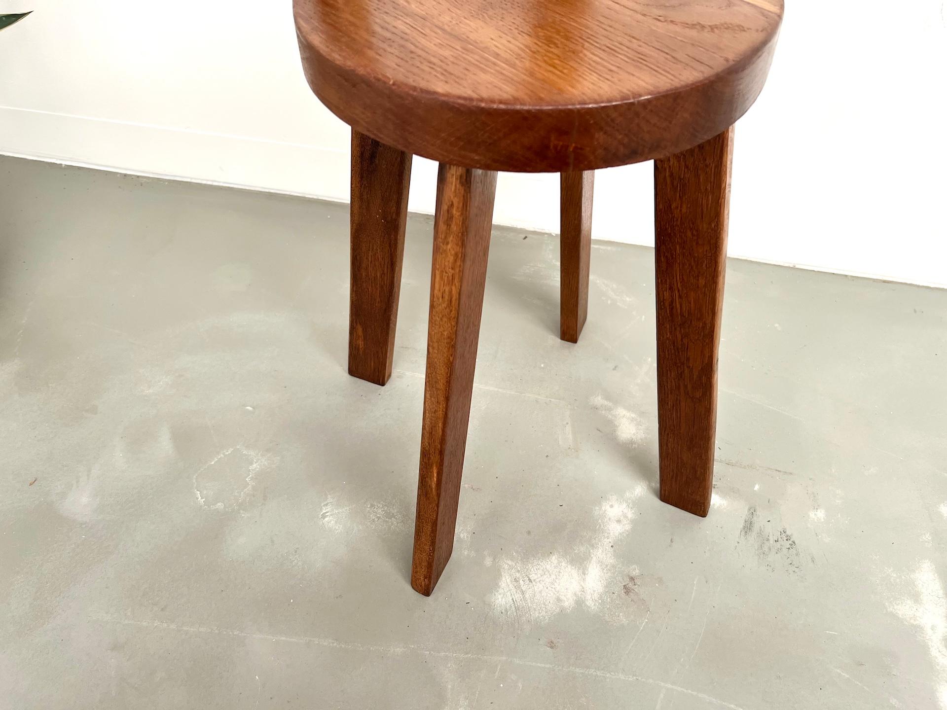 Brutalist Solid Oak Chair, France 1950s mediados del siglo XX en venta