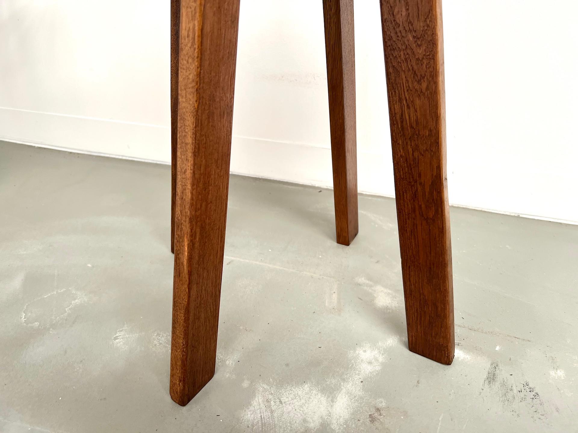 Brutalist Solid Oak Chair, France 1950s en venta 1