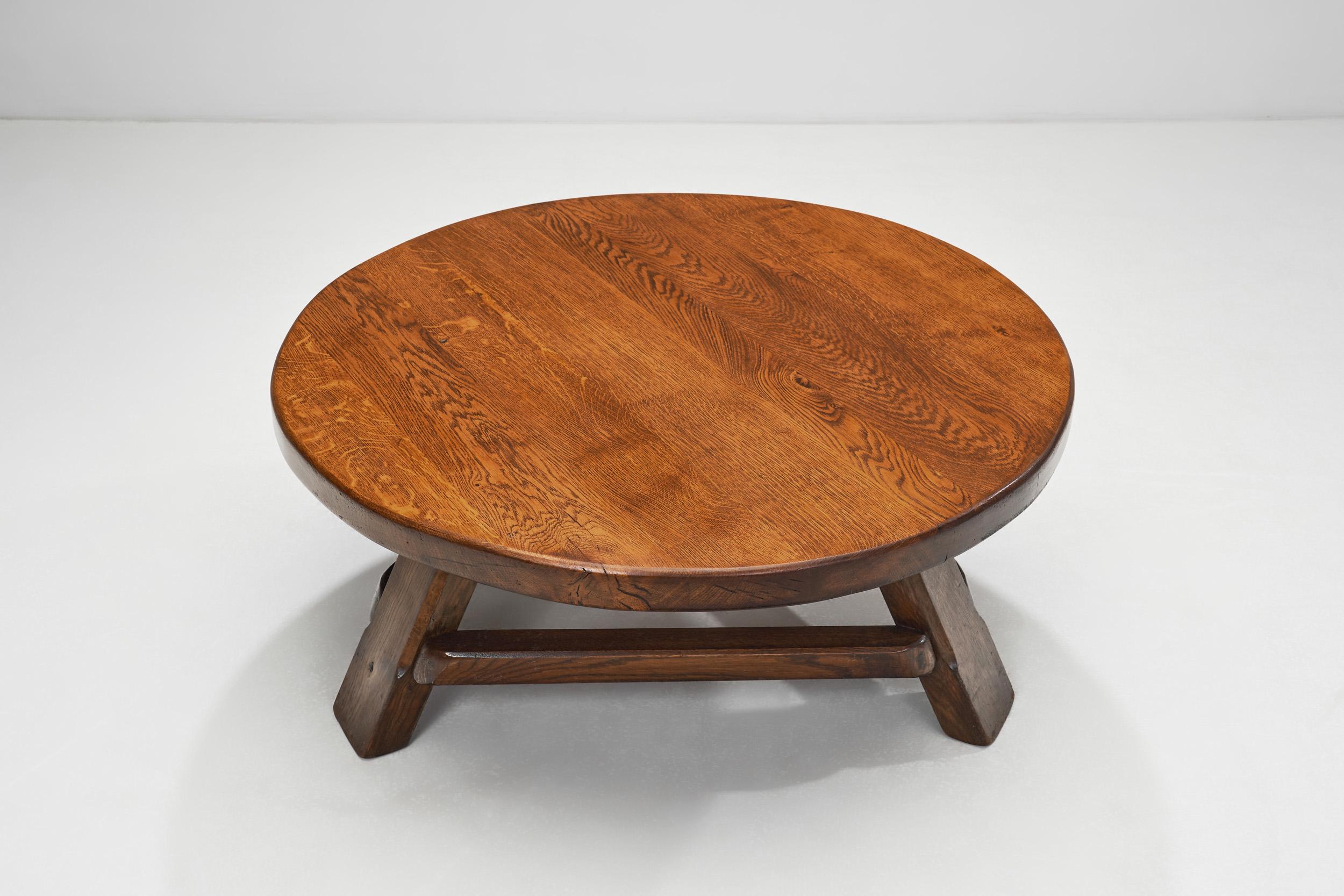 Brutalist Solid Oak Coffee Table, Europe ca 1960s For Sale 1