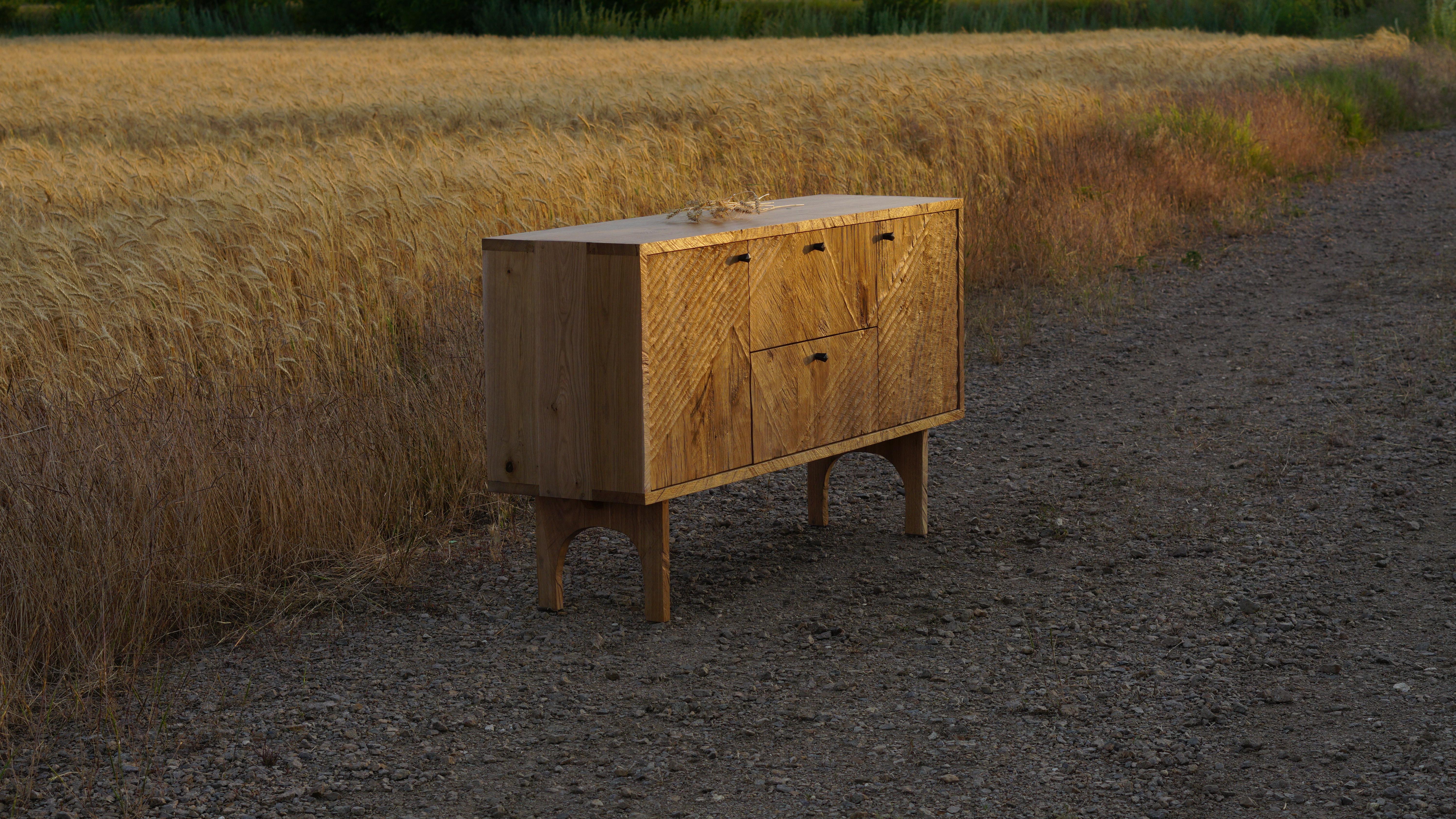 Authentique commode de style brutaliste sculptée en chêne massif de Sergio Vulpe en vente 5