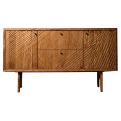 Autentico mobile scolpito in stile brutalista in Oak massiccio di Sergio Vulpe