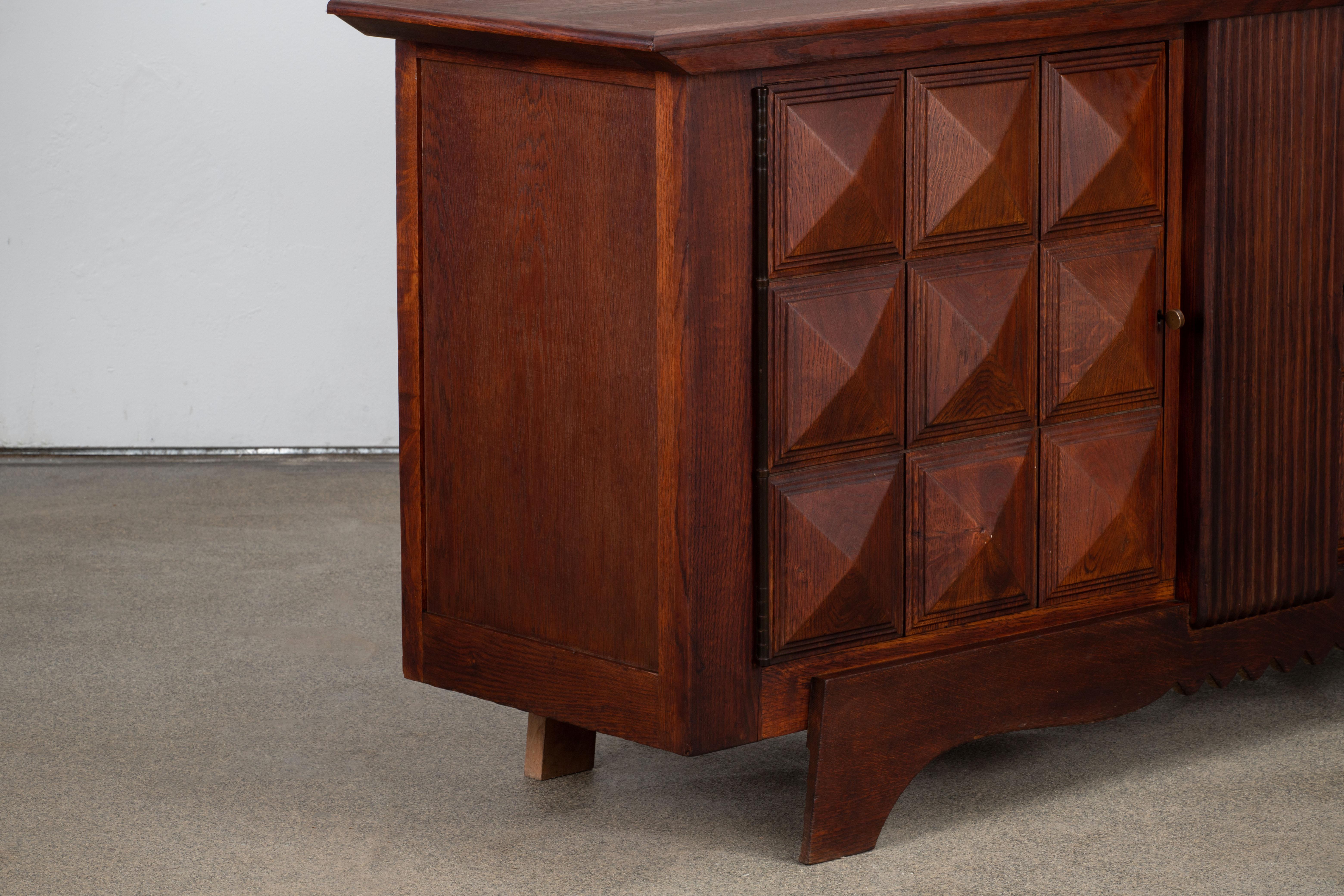 Brutalist Solid Oak Sideboard, France, 1940s For Sale 2