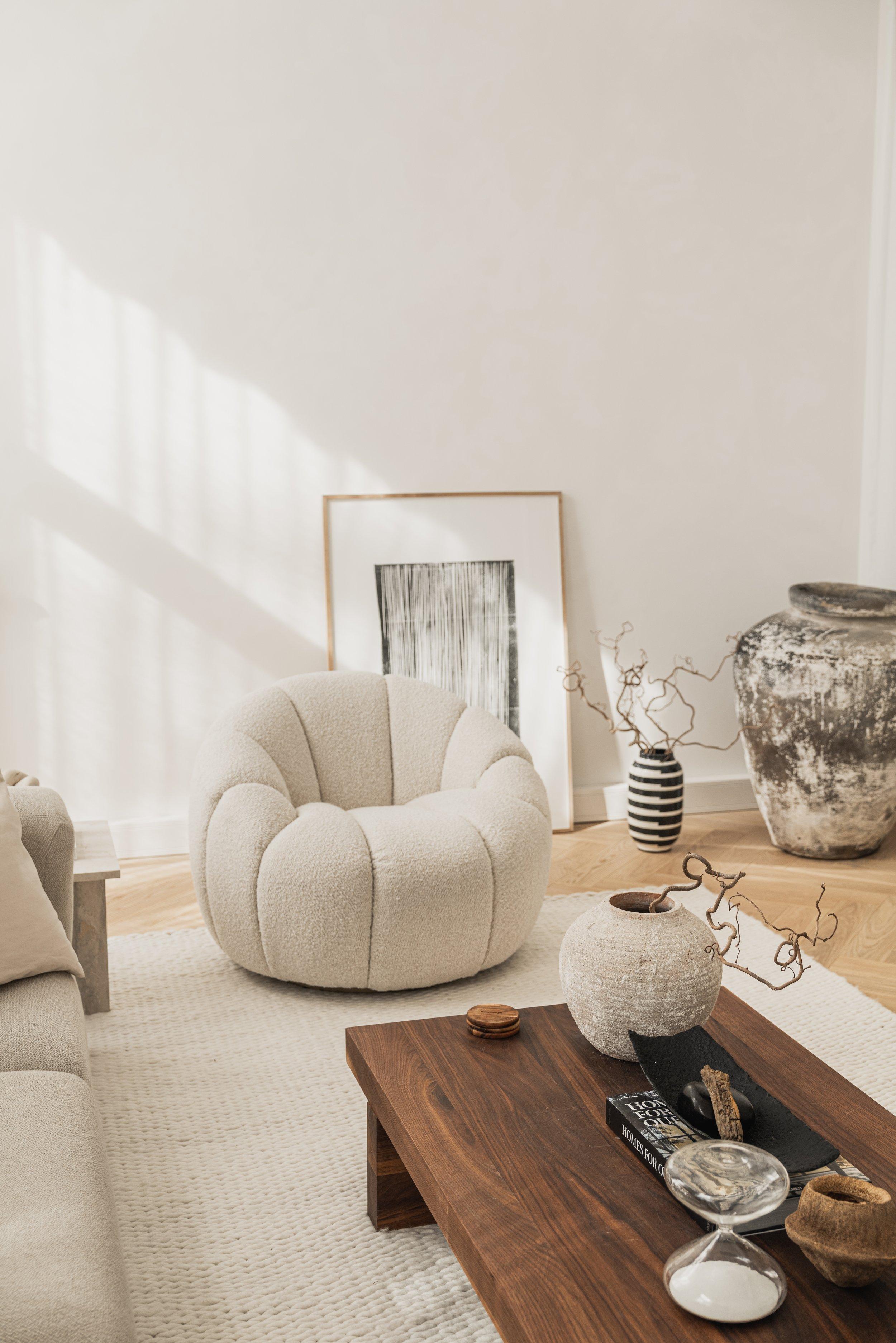 Table basse brutaliste en bois de chêne massif Hari en vente 3