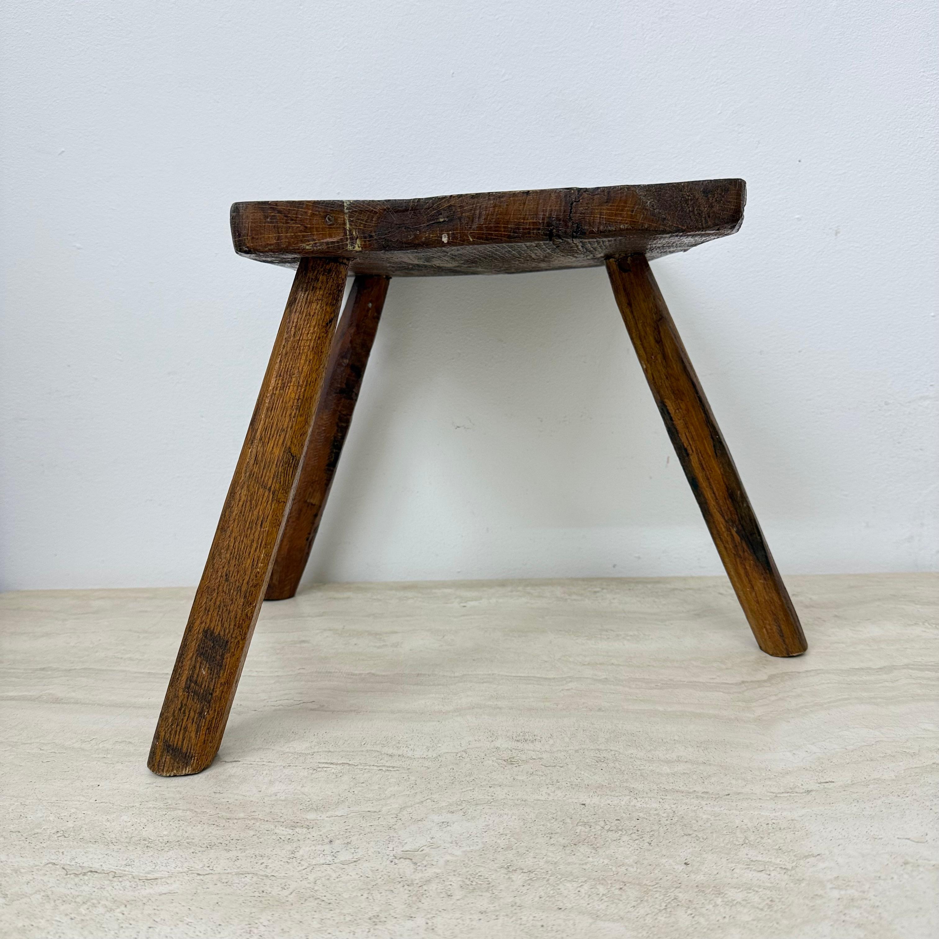 Fin du 20e siècle Table d'appoint brutaliste en bois massif, 1970 en vente