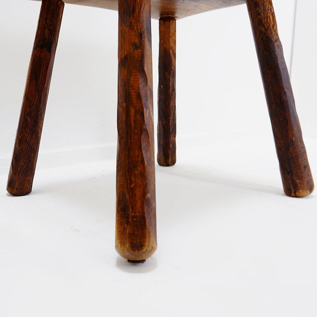 Table d'appoint brutaliste en bois massif en vente 5