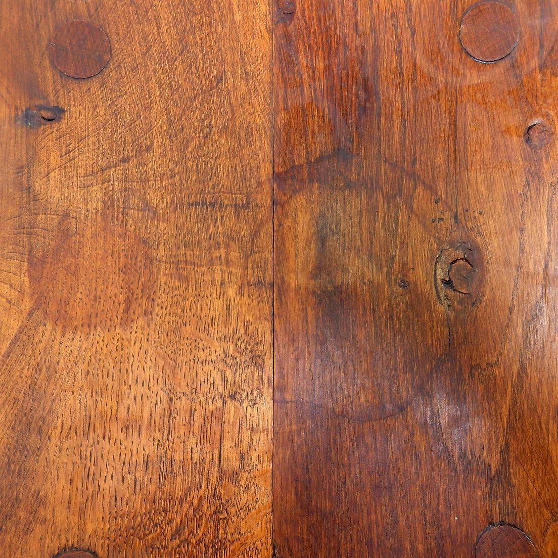Mid-Century Modern Table d'appoint brutaliste en bois massif en vente