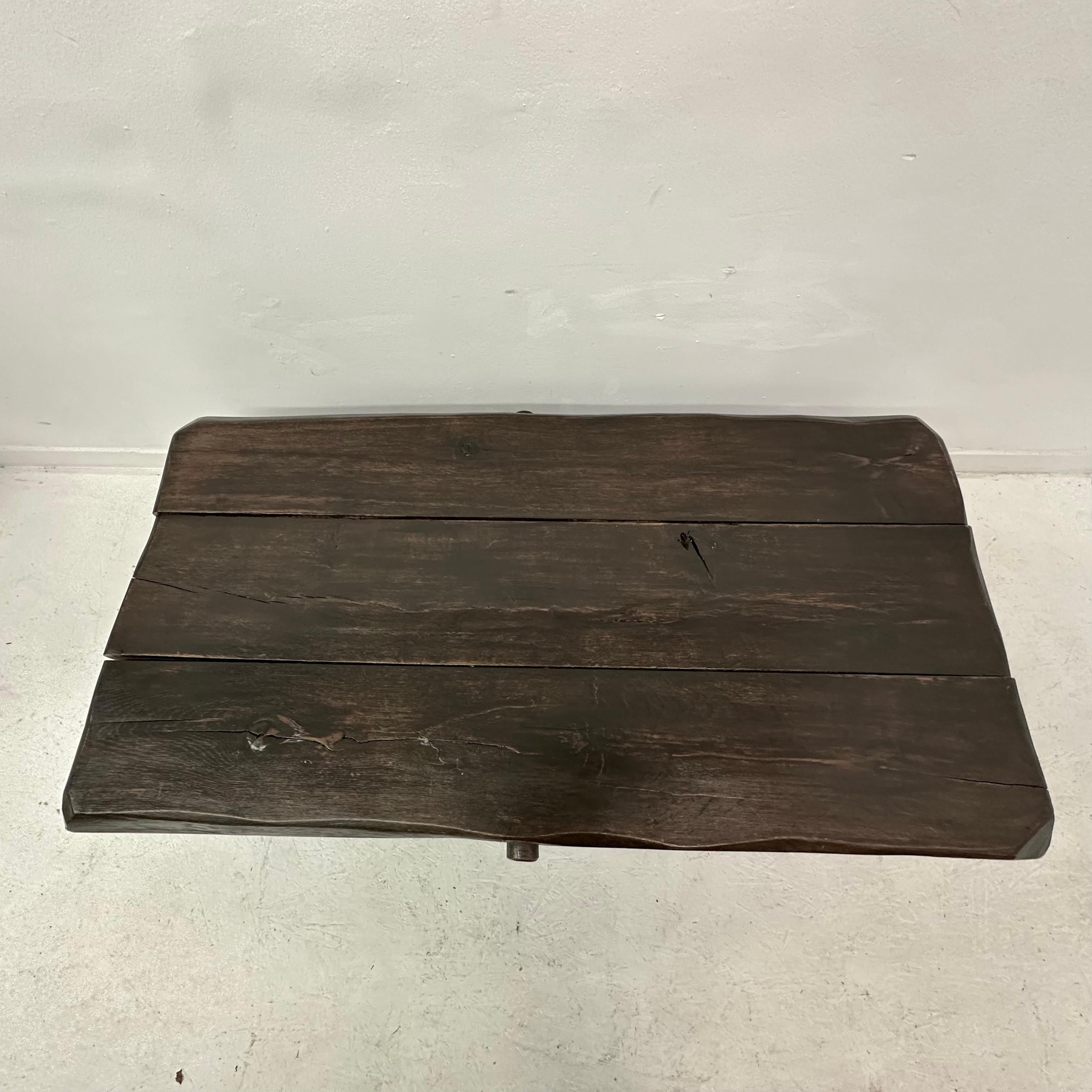 Brutalist solid wooden coffee table , 1970's In Good Condition For Sale In Delft, NL