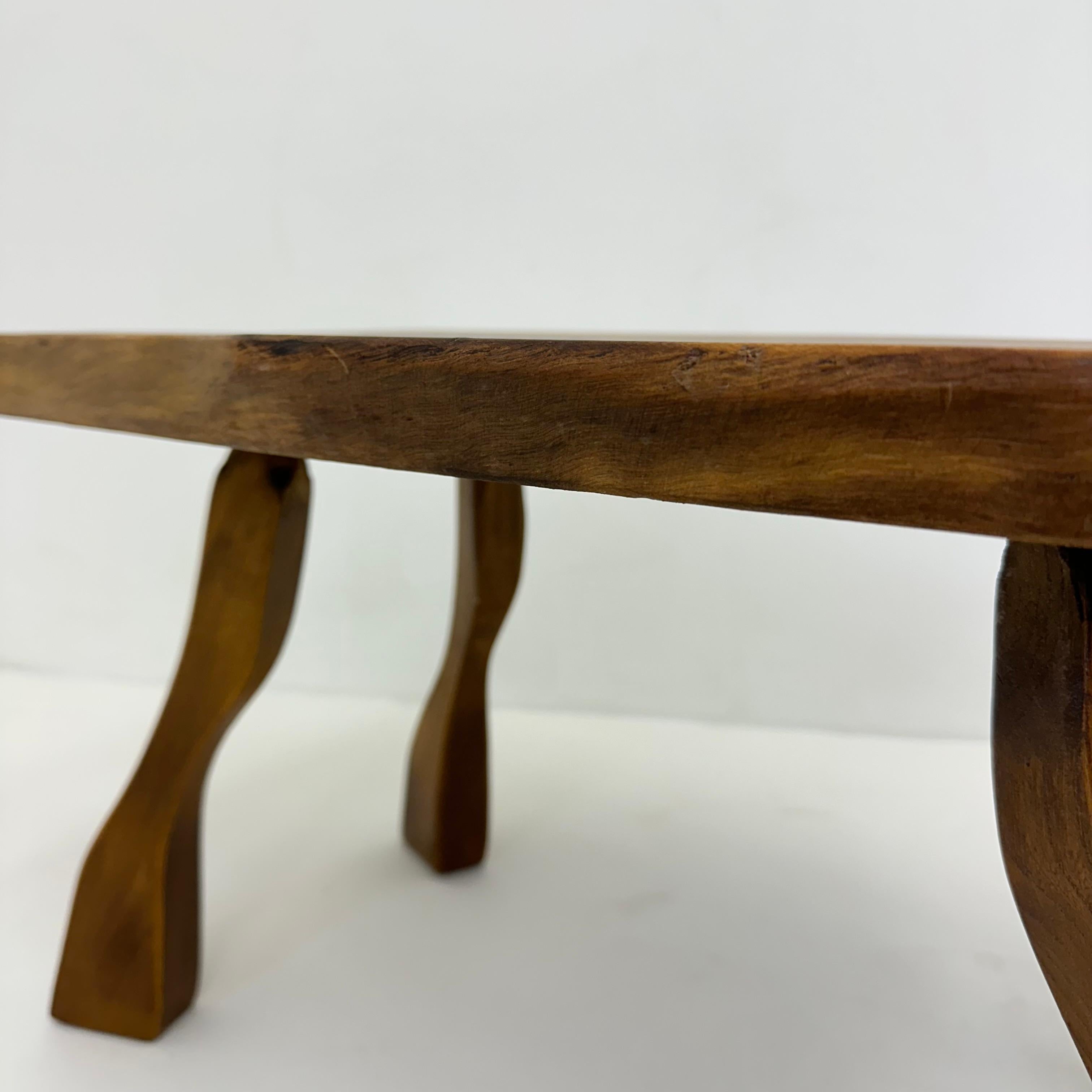Brutalistischer Beistelltisch aus Massivholz, 1970er Jahre im Angebot 10