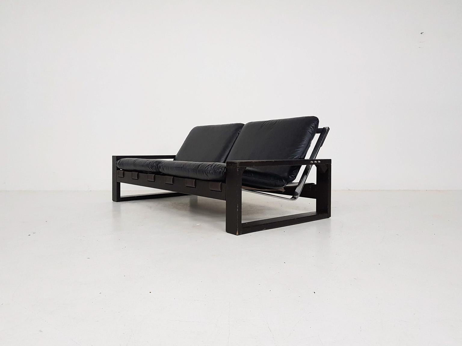 Dutch Brutalist Sonja Wasseur Leather and Oak Two-Seat Sofa, The Netherlands, 1970s