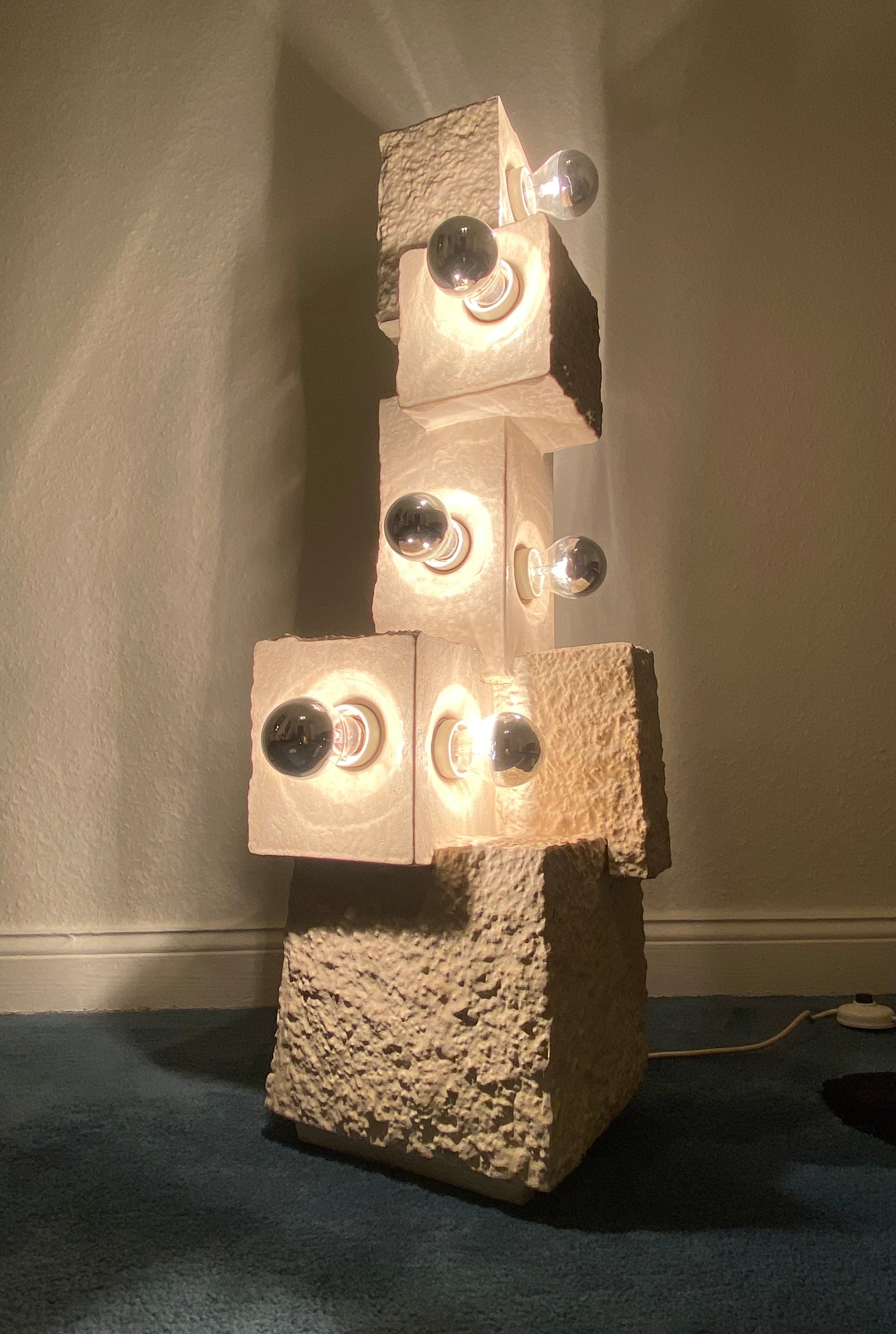 Fin du 20e siècle Lampadaire sculpté en céramique brutaliste de l'ère spatiale par Traudl Brunnquell, années 70 en vente