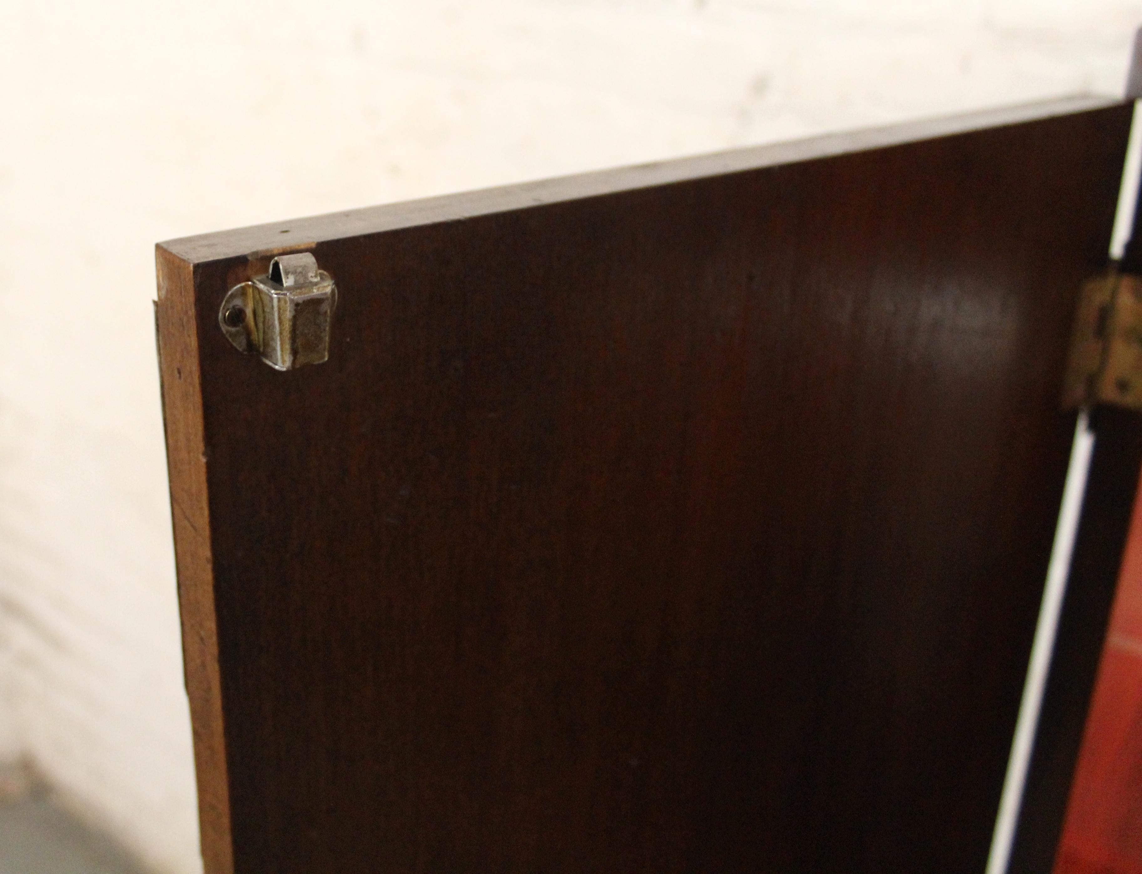 Brutalistischer spanischer Barschrank im Angebot 8