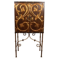 Brutalistischer spanischer Barschrank