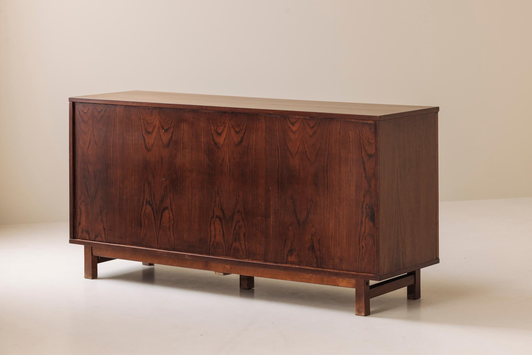 Brutalistisches spanisches Sideboard mit grafischen Türen, 1970er Jahre. im Angebot 10