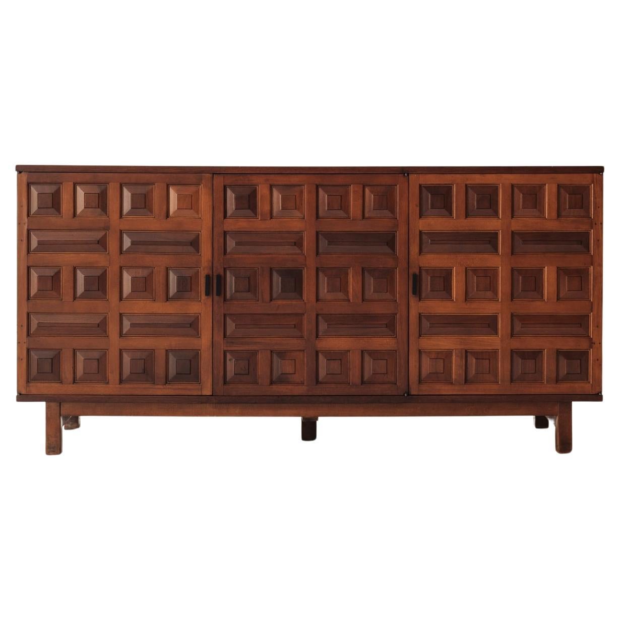 Brutalistisches spanisches Sideboard mit grafischen Türen, 1970er Jahre. im Angebot