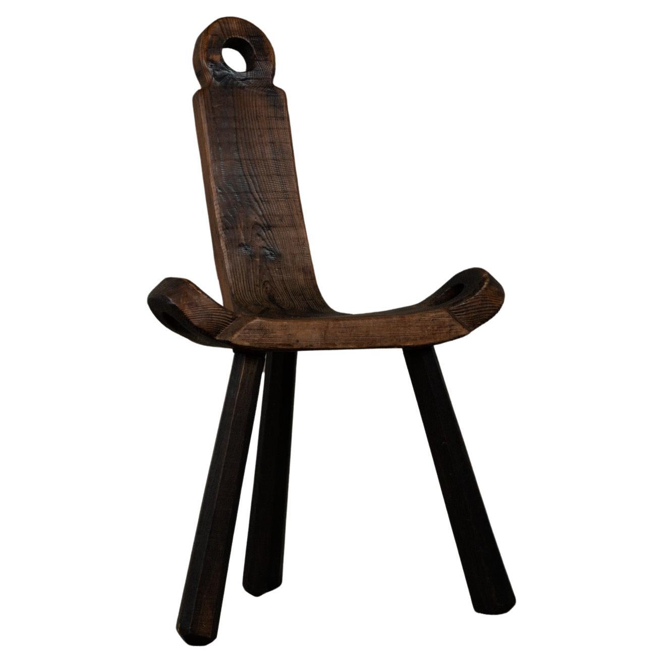 Brutalist Spanish wooden tripod chair For Sale