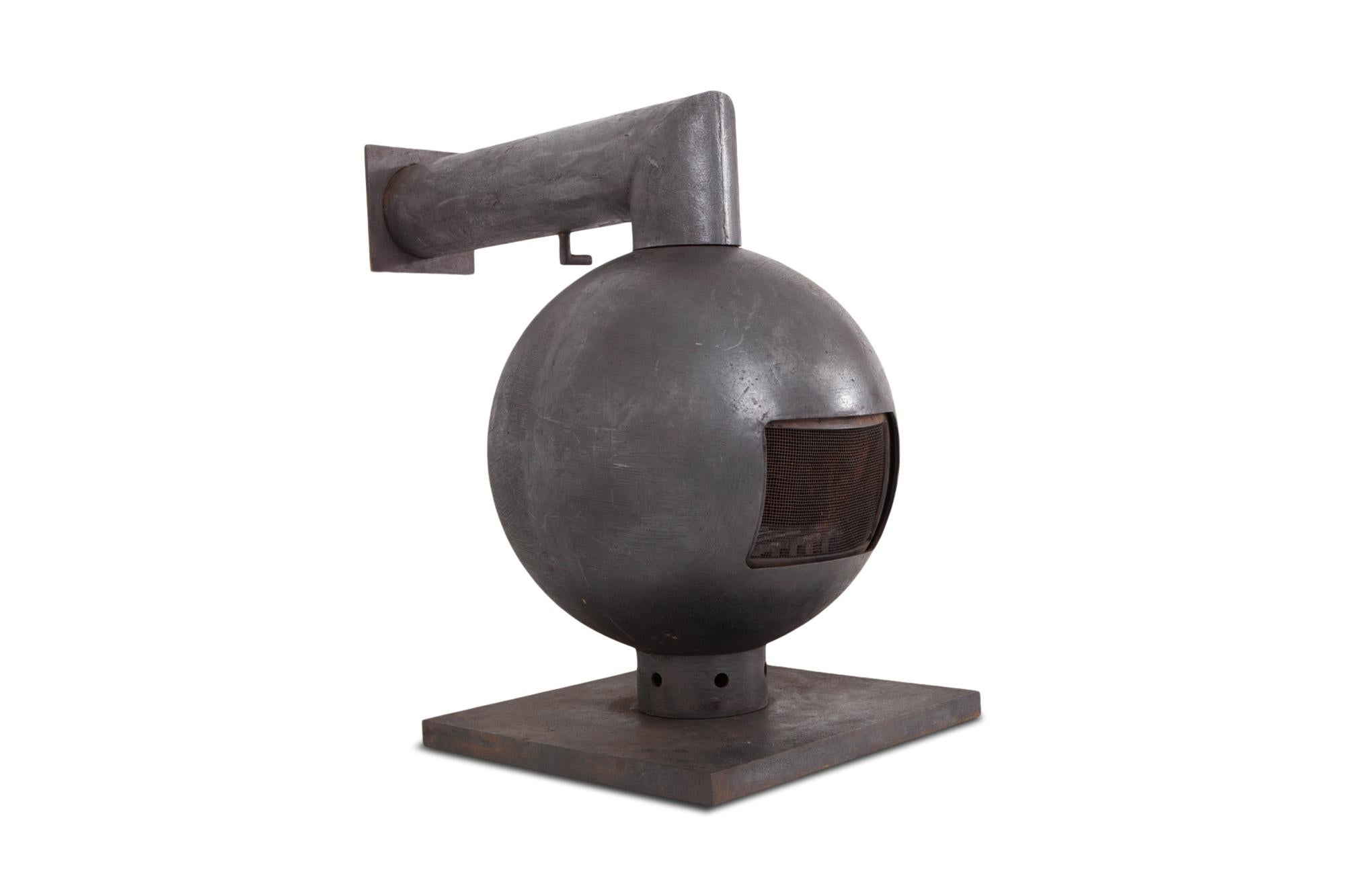 Midcentury spherical fireplace made out of heavy wrought iron by Dries Kreijkamp , the Netherlands, 1960s.

This Mid-Century Modern fireplace can rotate 360 and is provided with a sliding door making sure
no coals or wood can fall out.