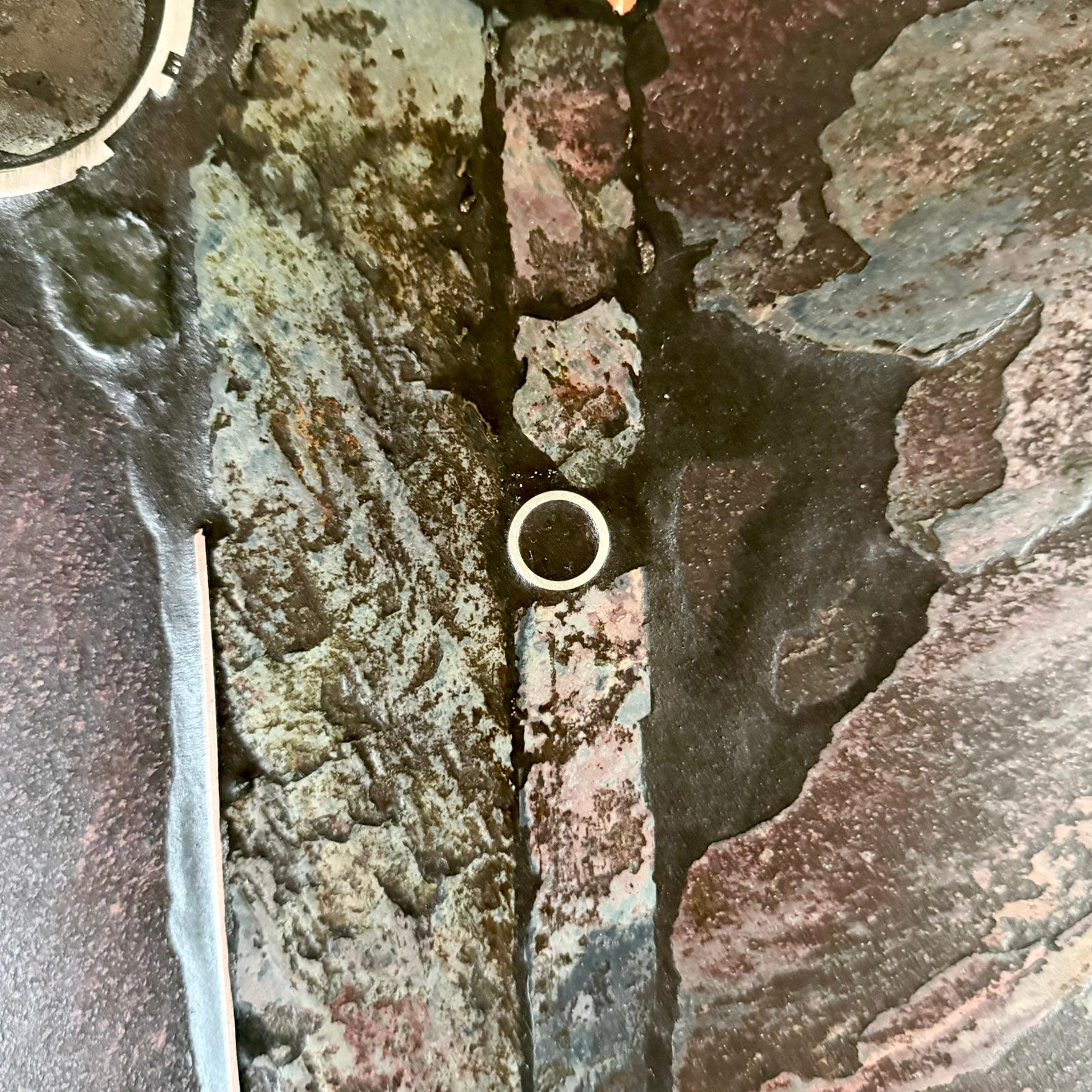 Métal Table basse brutaliste carrée en pierre d'ardoise par le sculpteur Paul Kingma, Pays-Bas en vente