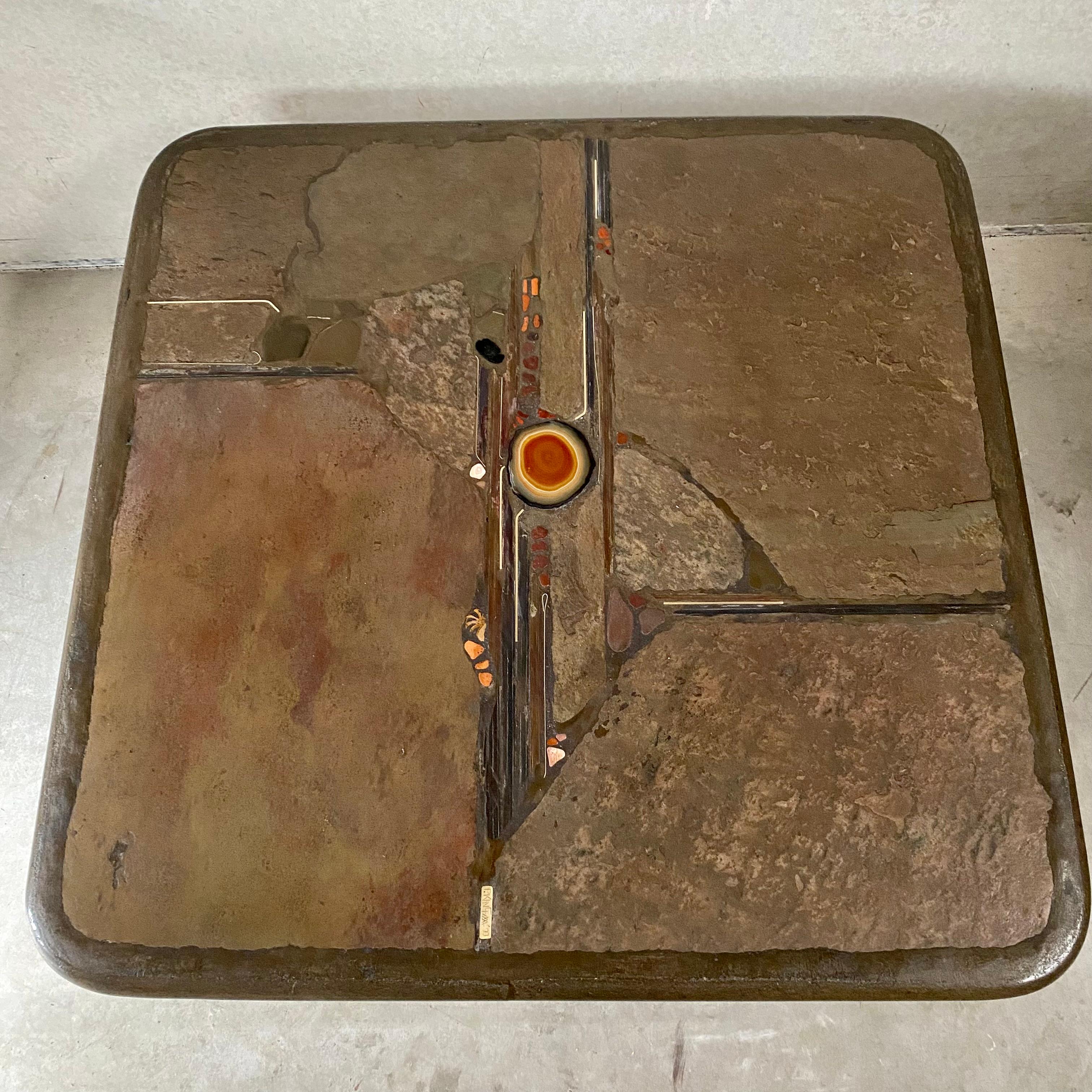 Table basse carrée brutaliste en ardoise et agate rouge de Paul Kingma  en vente 11