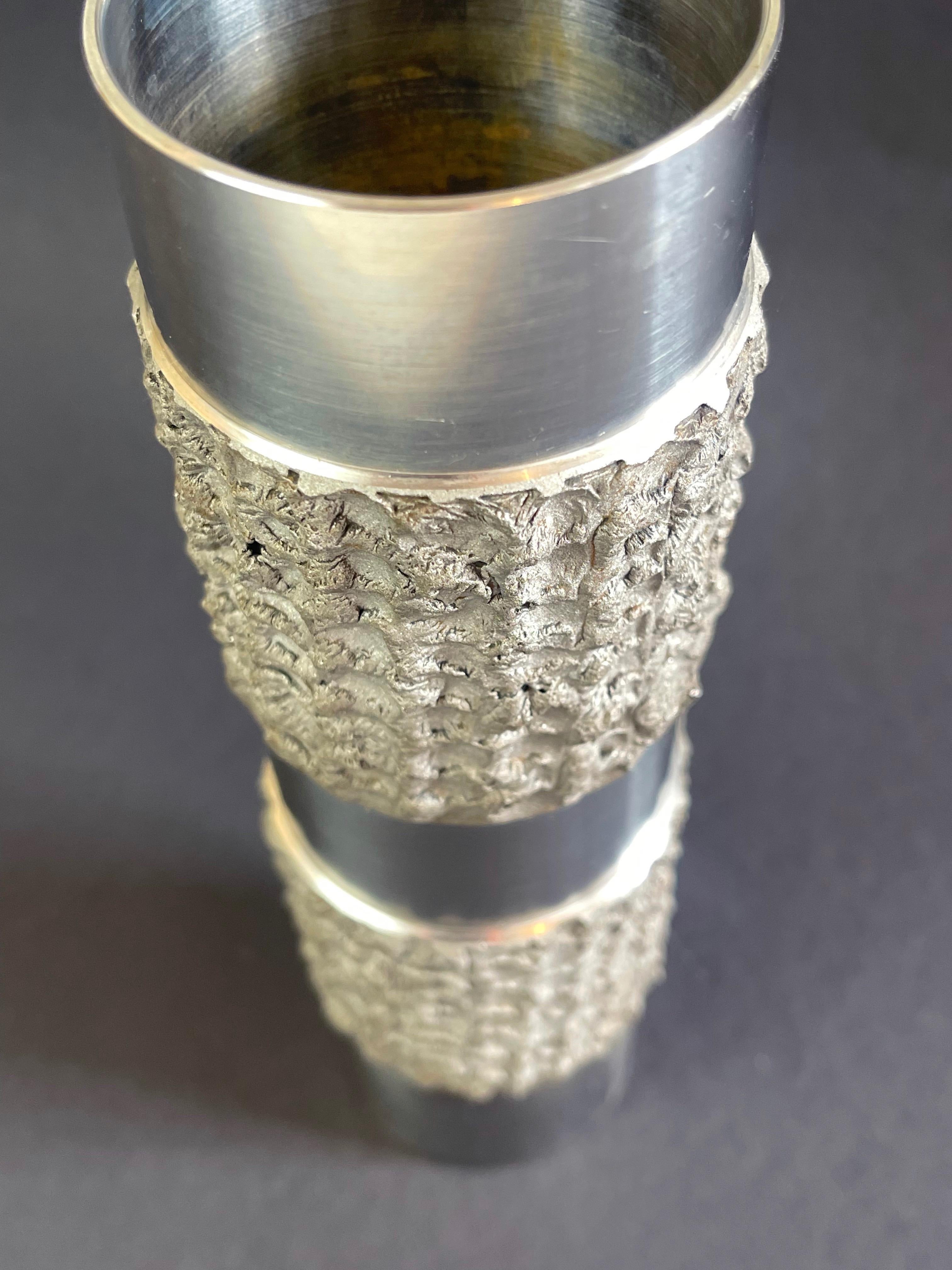 Brutalistische Stahlvase Zylinder BMF Quist Nagel, Mitte des Jahrhunderts ca. 1970, Deutschland (Maschinell gefertigt) im Angebot