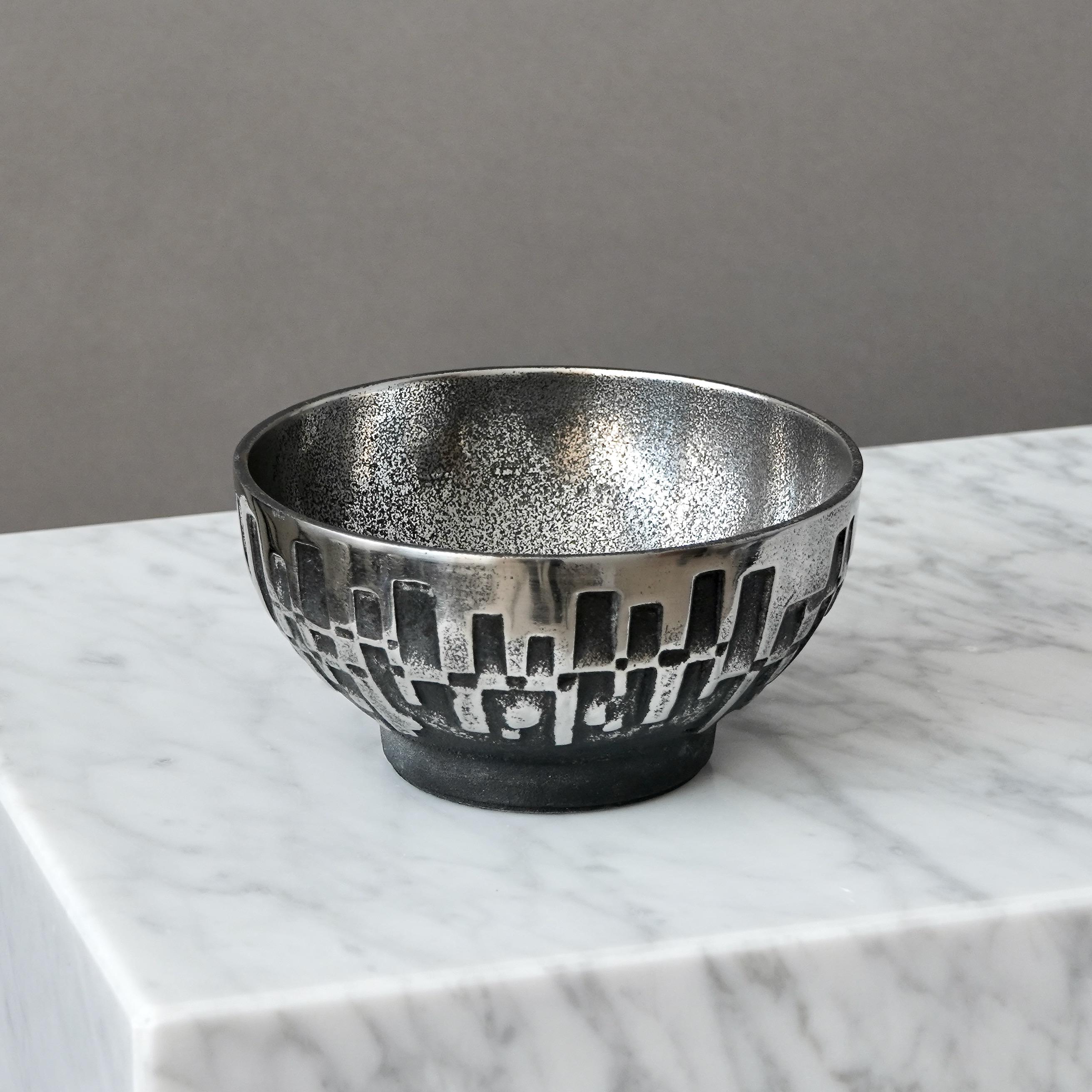 Mid-Century Modern Brutalist Stainless Steel Bowl by Olav Joa Joff. Polaris, Norway 1972. Steel Art For Sale