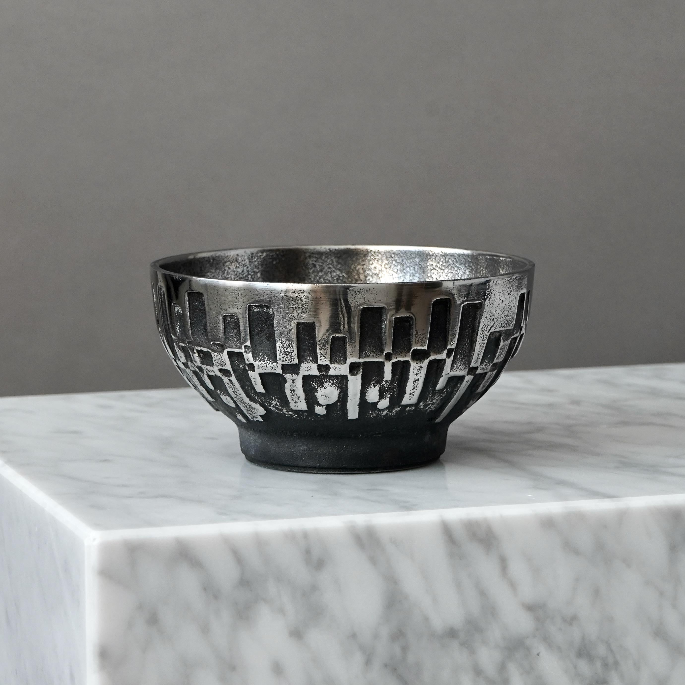 Norwegian Brutalist Stainless Steel Bowl by Olav Joa Joff. Polaris, Norway 1972. Steel Art For Sale
