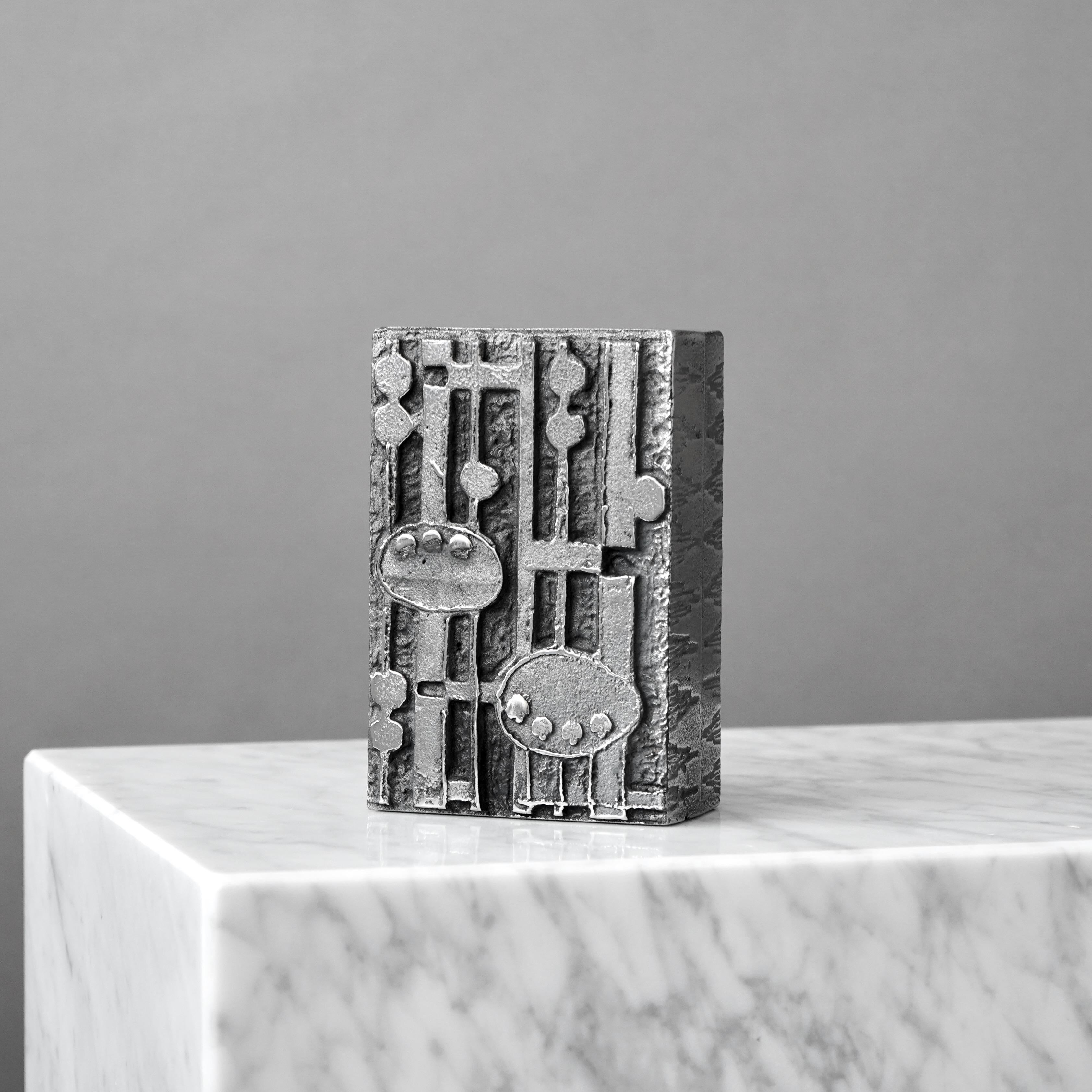 Brutalistische Vase aus Edelstahl von Olav Joa Joff. Polaris, Norwegen 1972. Stahlkunst (Ende des 20. Jahrhunderts) im Angebot