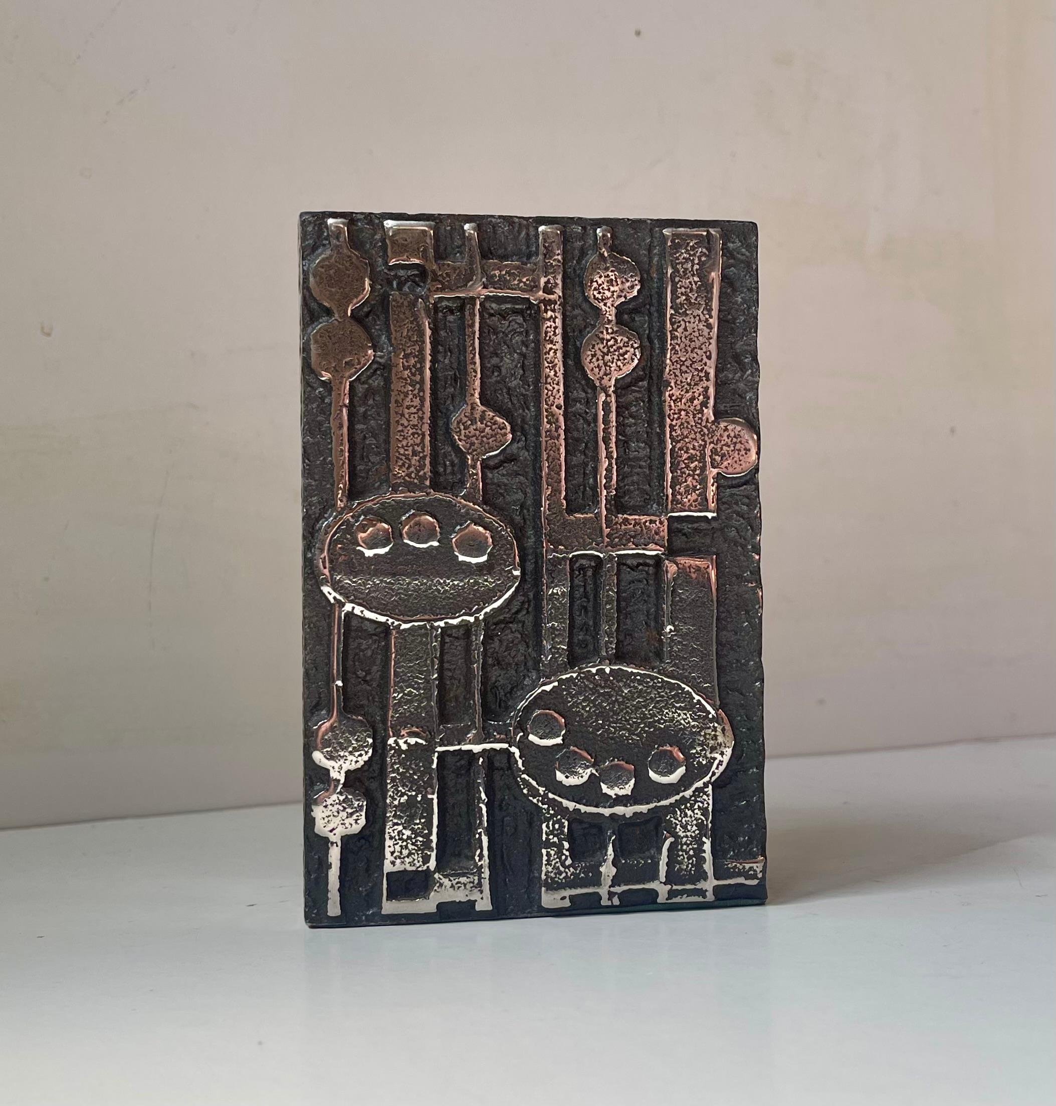 A square/rectangular stainless steel vase designed by Olav Joff (born 1942) and manufactured by Figgjo/Polaris in Sandness Norway from the early 1970s. From the 