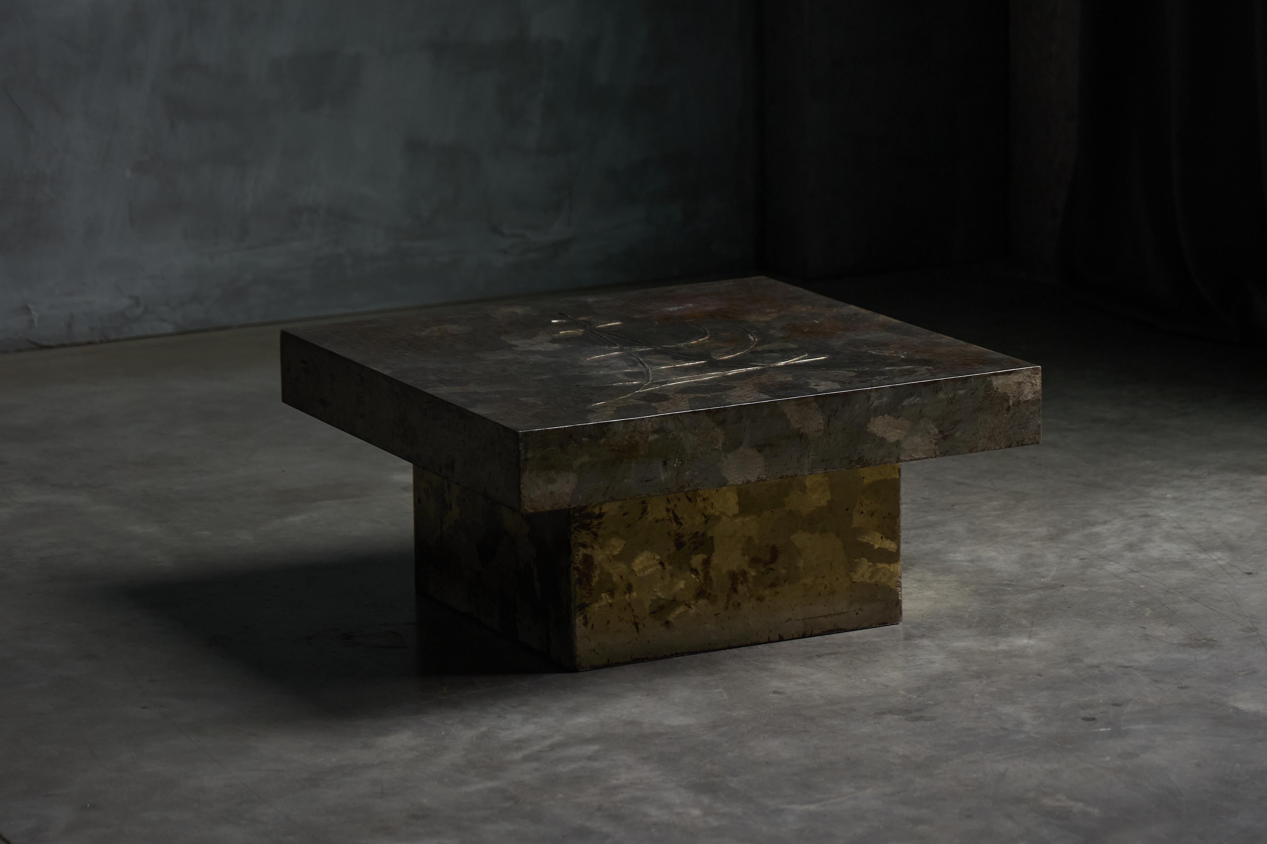 Brutalist Steel Coffee Table, France, 1970s In Excellent Condition For Sale In Antwerp, BE