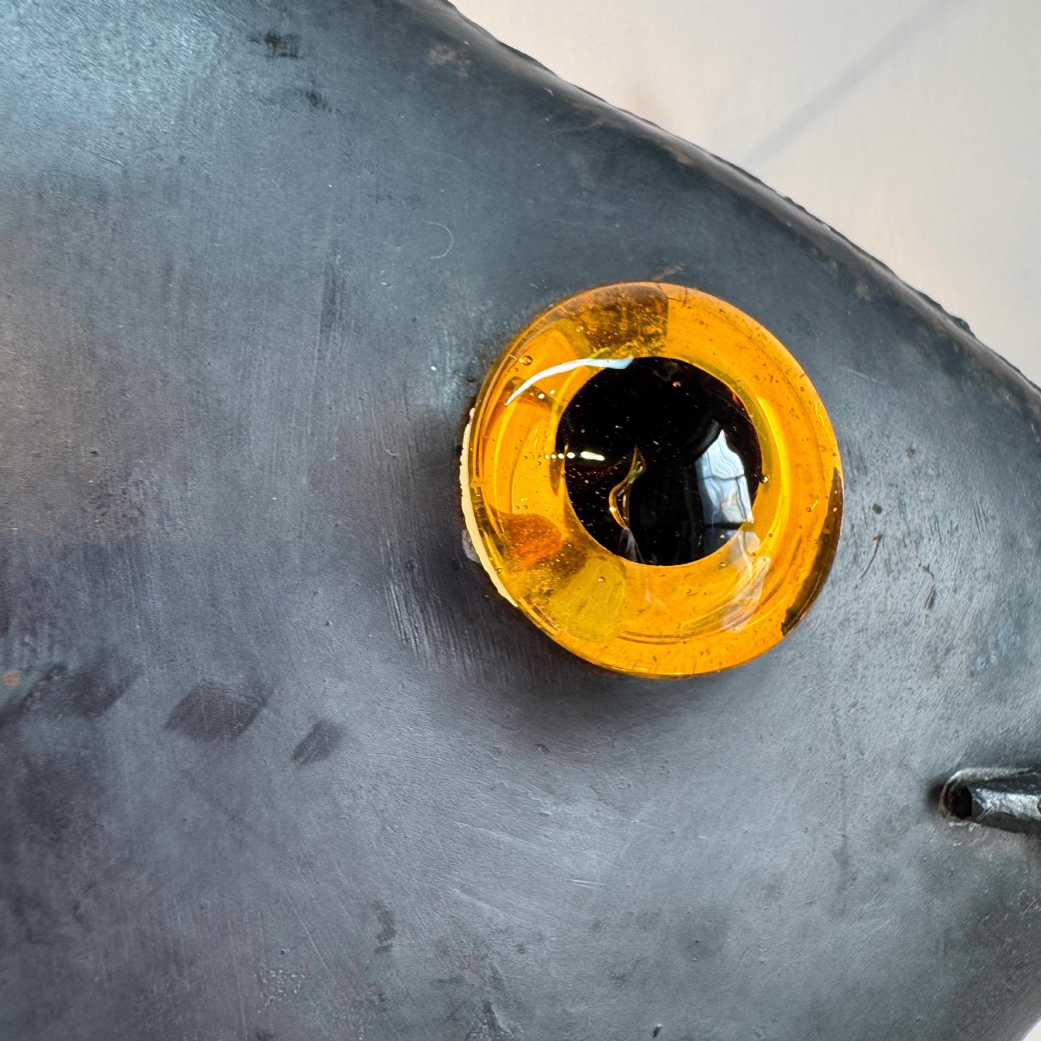 Applique brutalista in acciaio a forma di pesce degli anni '50 in vendita 4