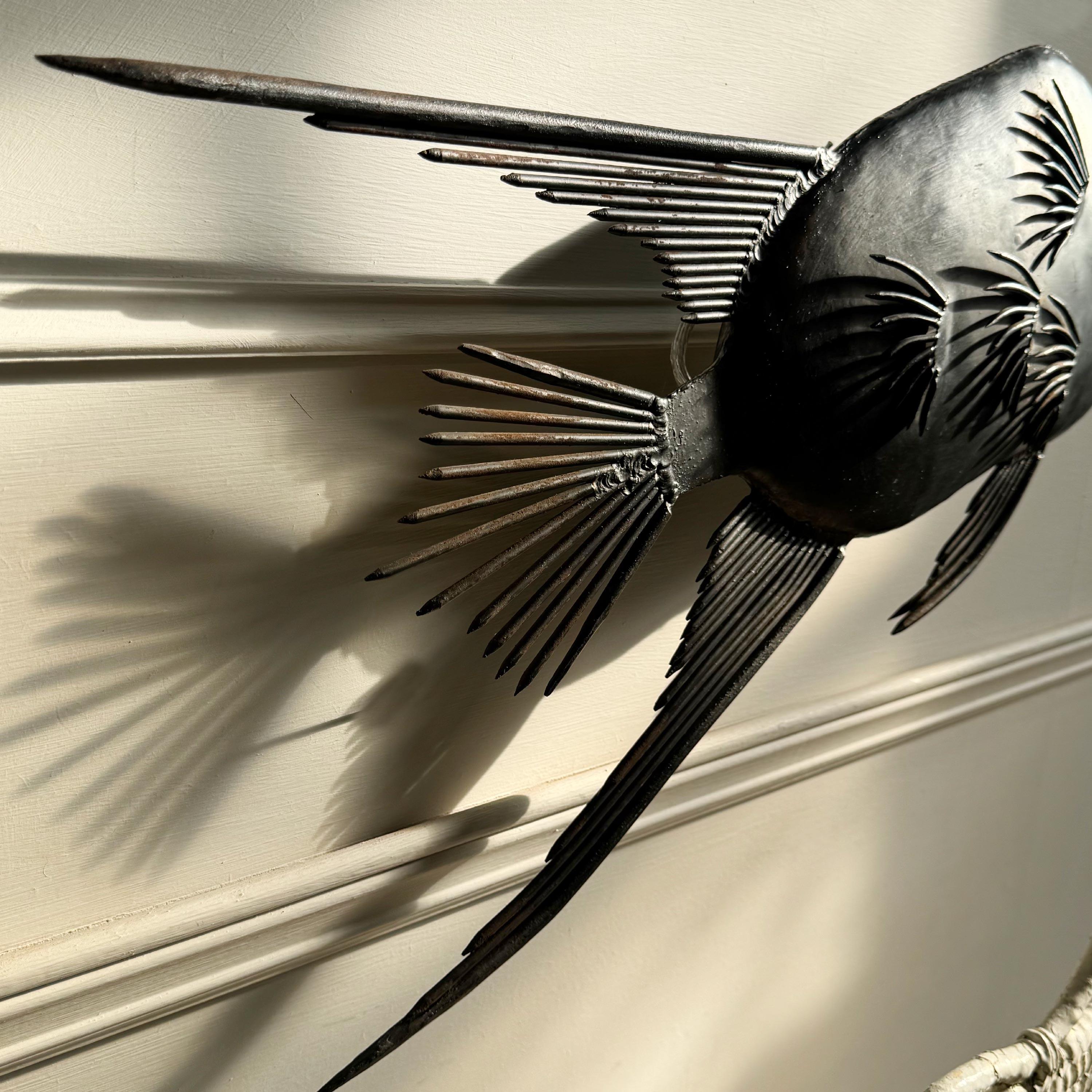 Applique brutalista in acciaio a forma di pesce degli anni '50 in vendita 6