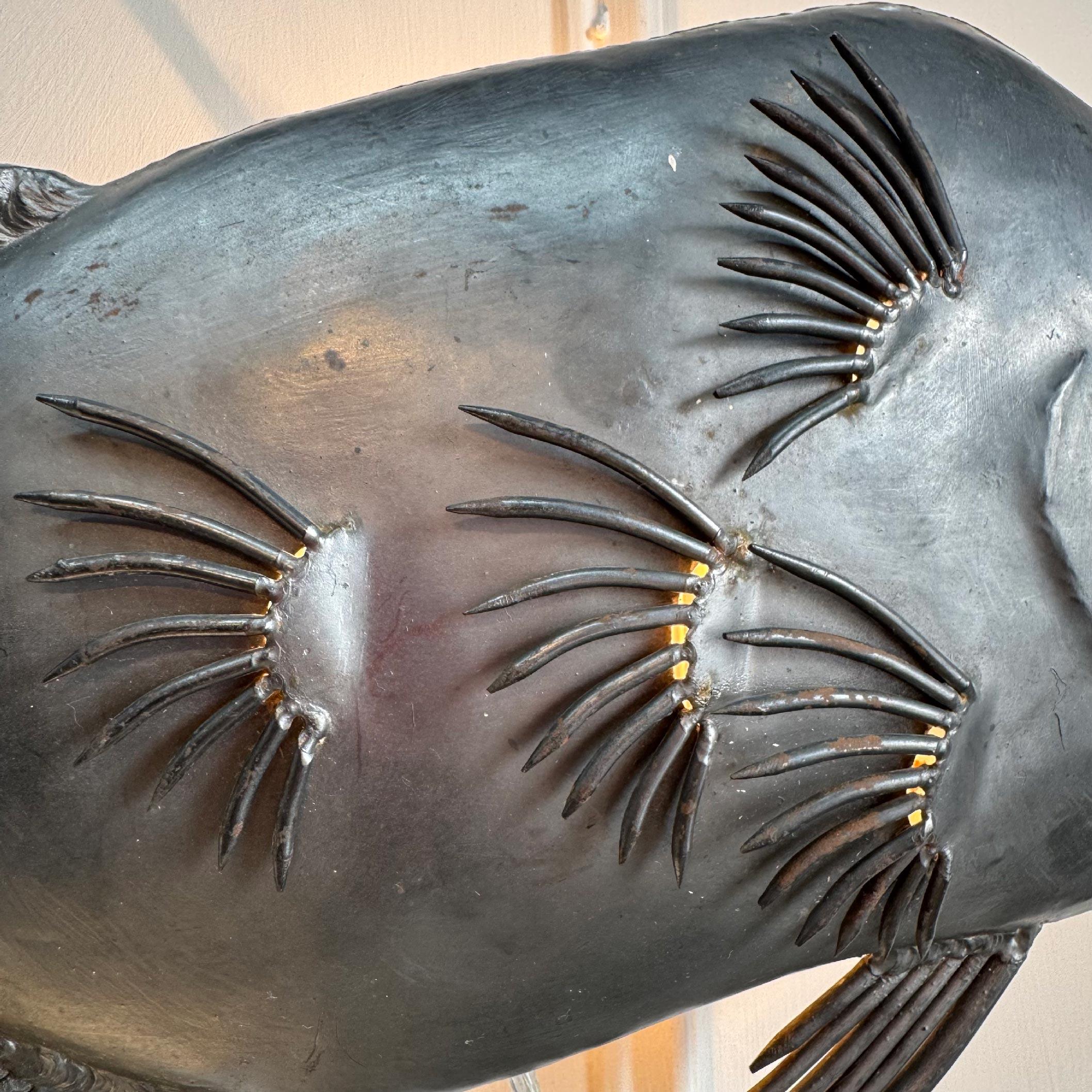 Acciaio Applique brutalista in acciaio a forma di pesce degli anni '50 in vendita