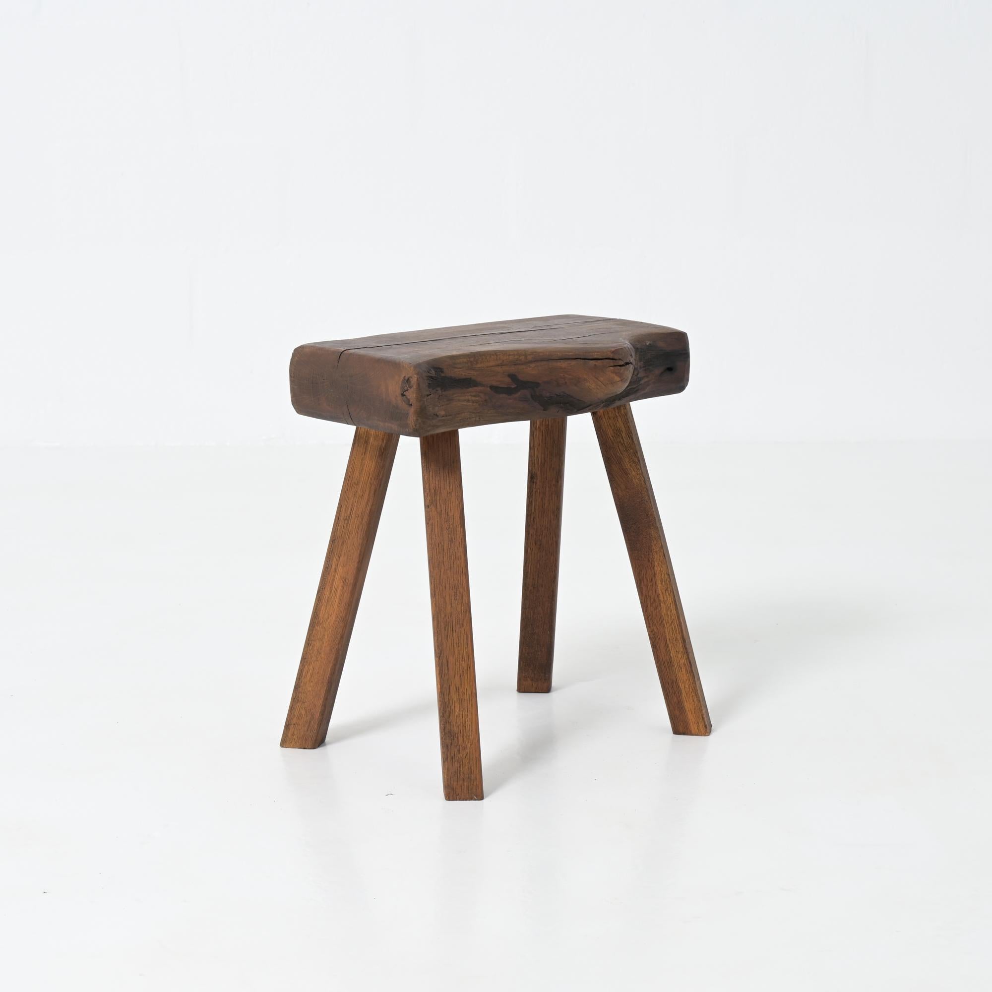 Brutalist Stool by Mobichalet Bon état - En vente à Vlimmeren, BE