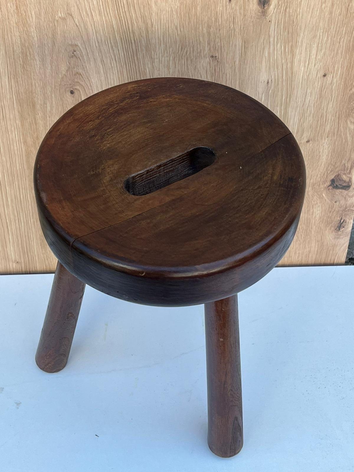 Brutalistischer Hocker (Europäisch) im Angebot