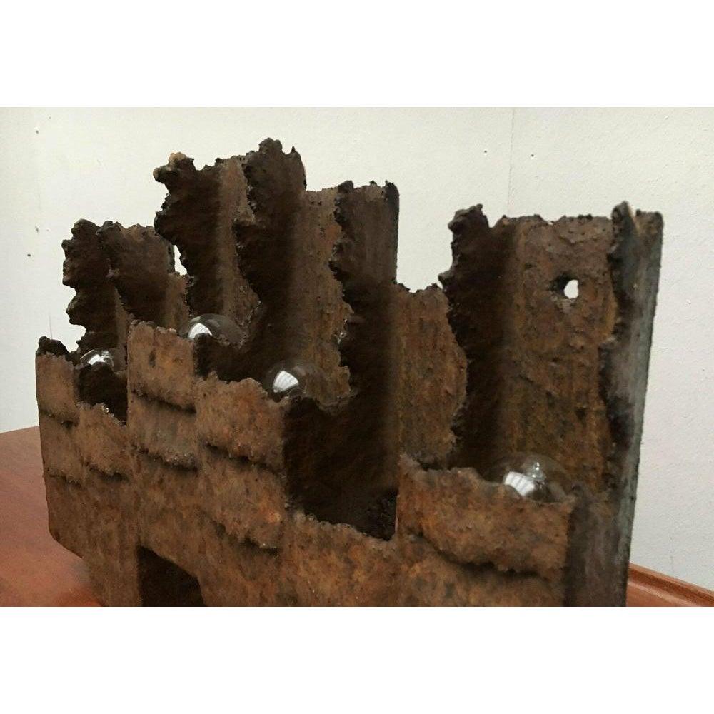 Brutalistische Studio Pottery Wandleuchte im Angebot 1