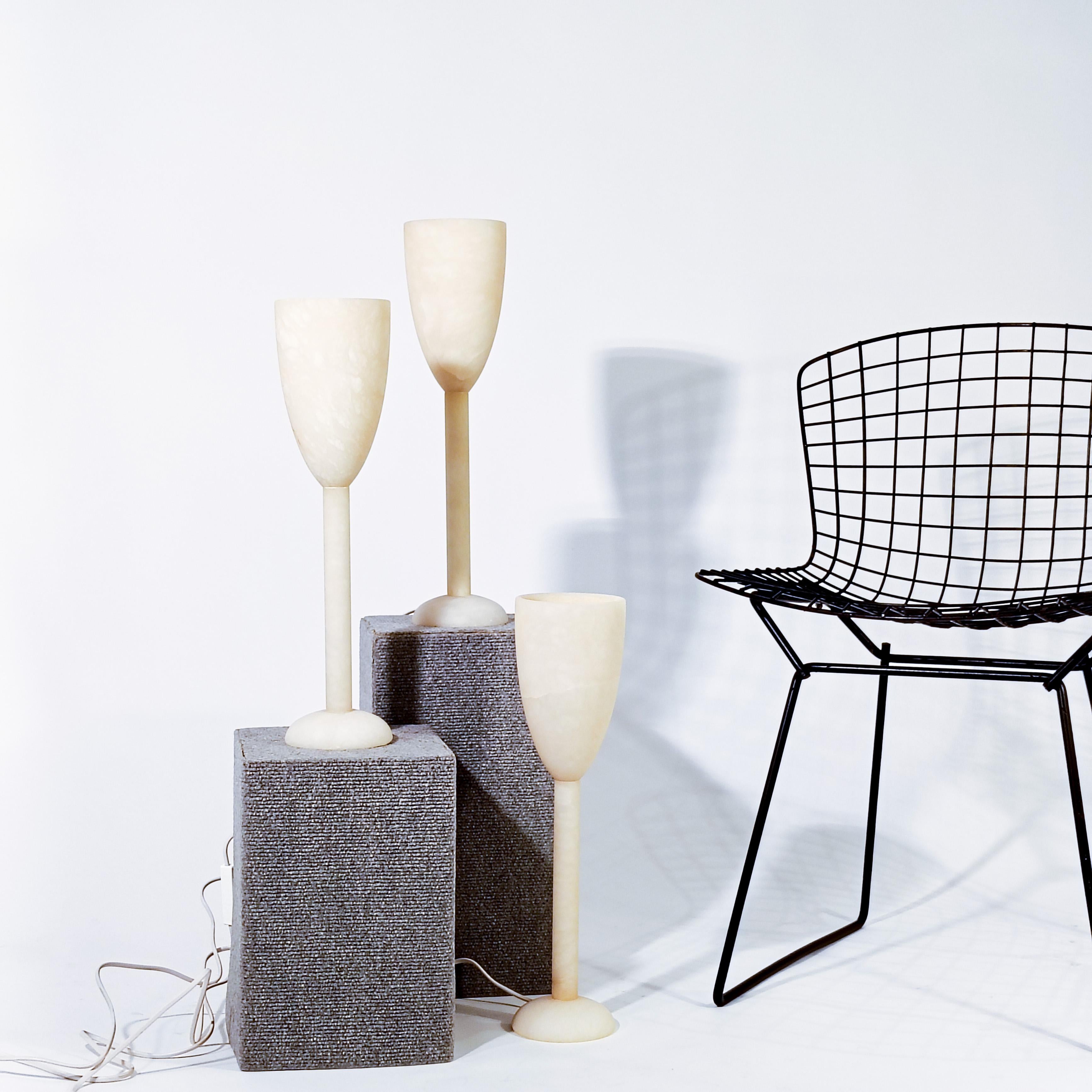 Sculpté à la main Style brutal. Lampes de table en albâtre d'Eclipsi, Espagne, 1970 en vente