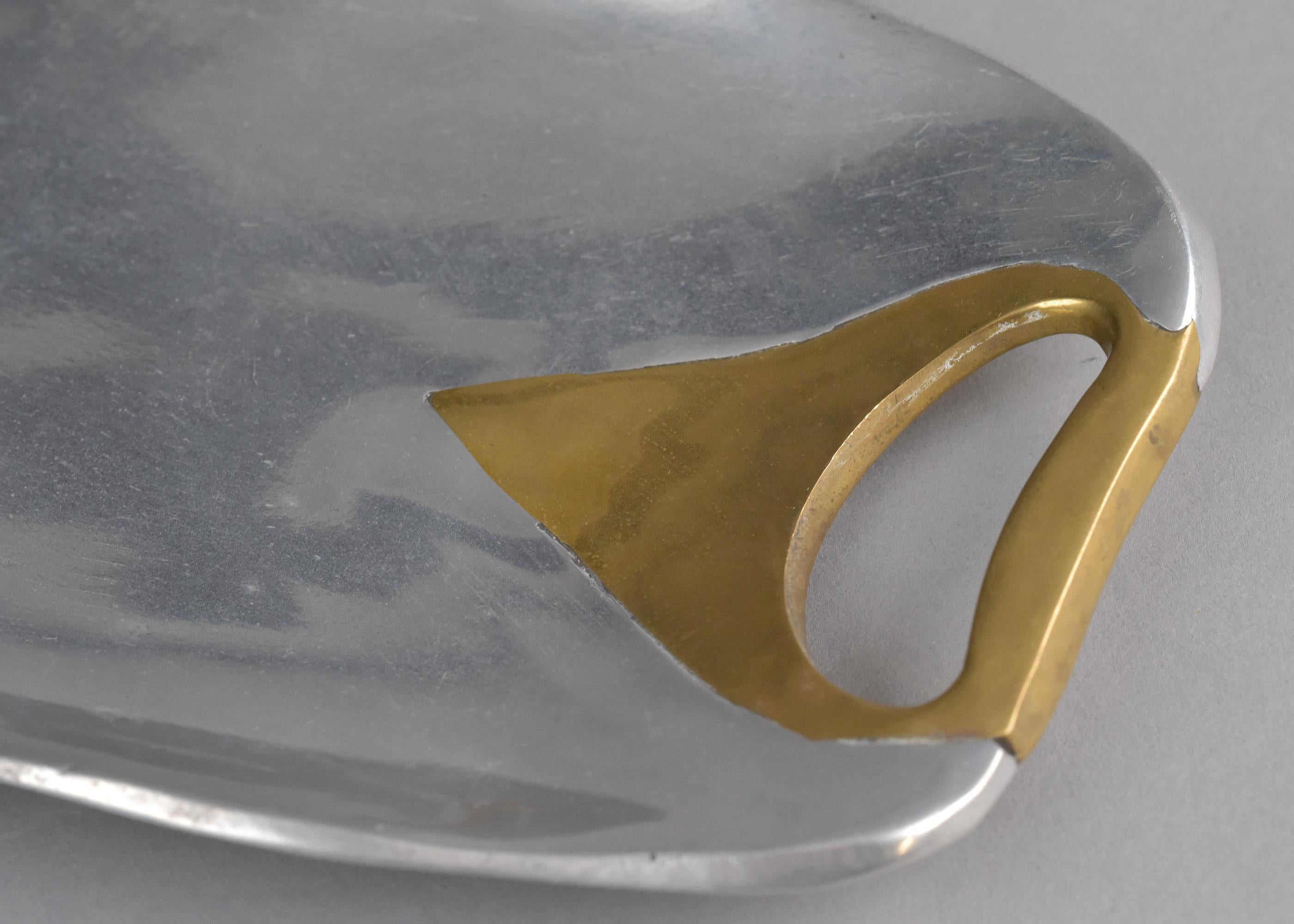 Brutalist Style Aluminum and Brass Tray or Platter Attrib to David Marshall en vente 5