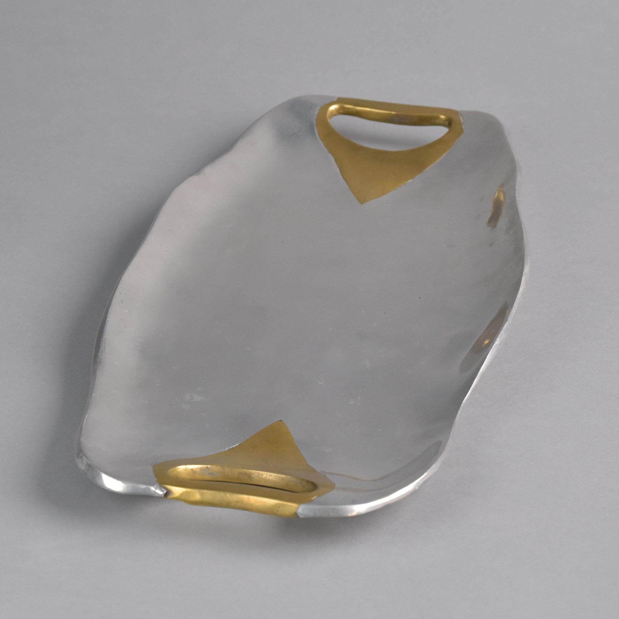 20ième siècle Brutalist Style Aluminum and Brass Tray or Platter Attrib to David Marshall en vente