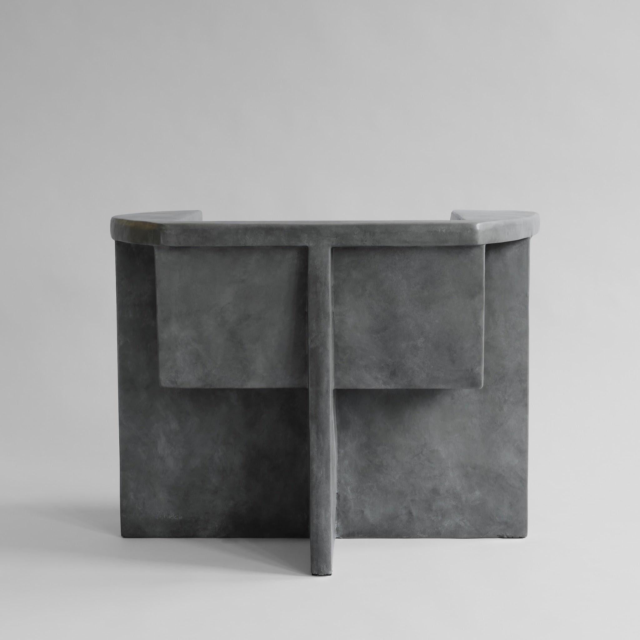 Sessel im brutalistischen Stil, Contemporary - Farbe Dunkelgrau - Faserbeton. (Französisch) im Angebot
