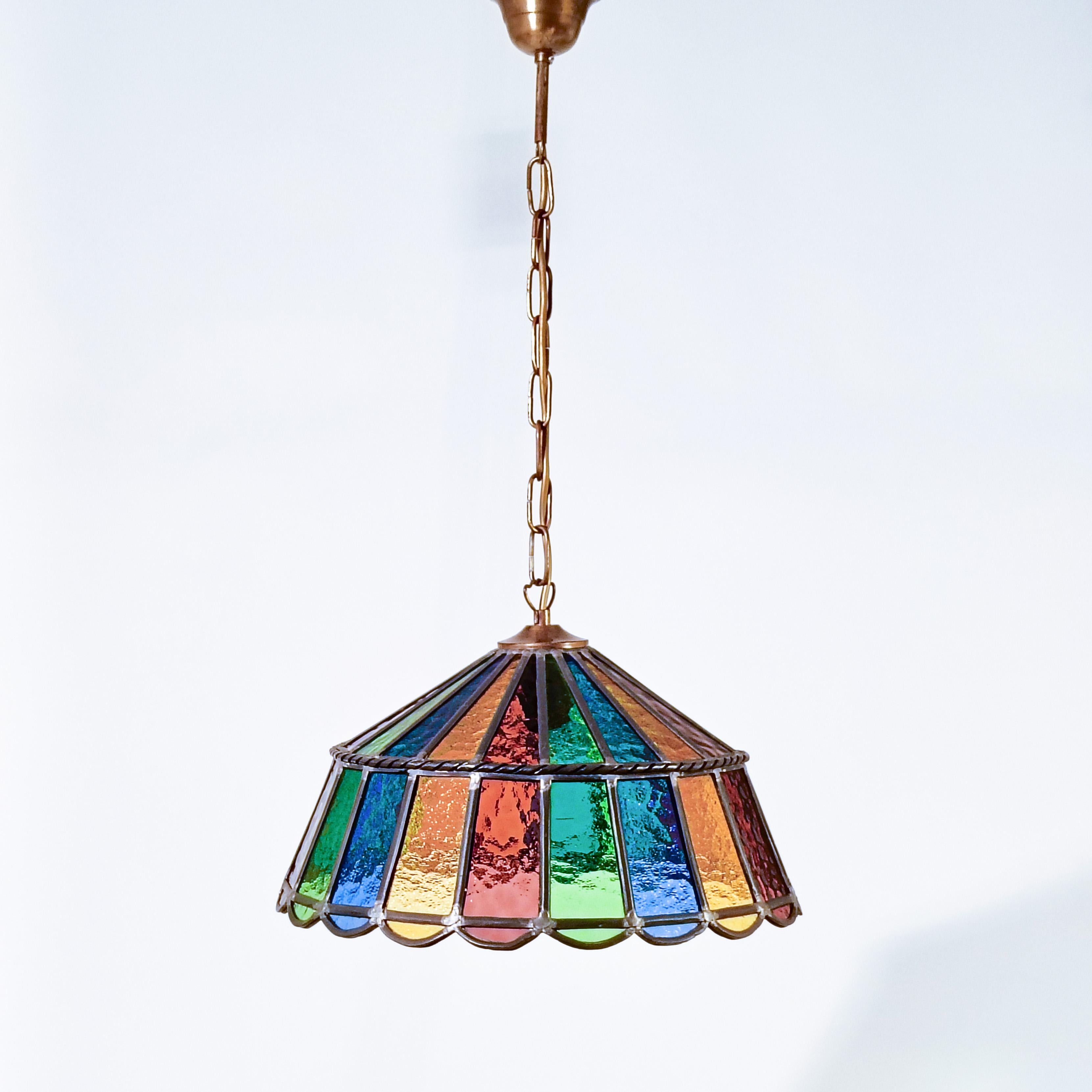 Mid-Century moderno Stile brutalista. Lampada a sospensione in vetro artistico di Ferro Art, Spagna, anni '70 in vendita