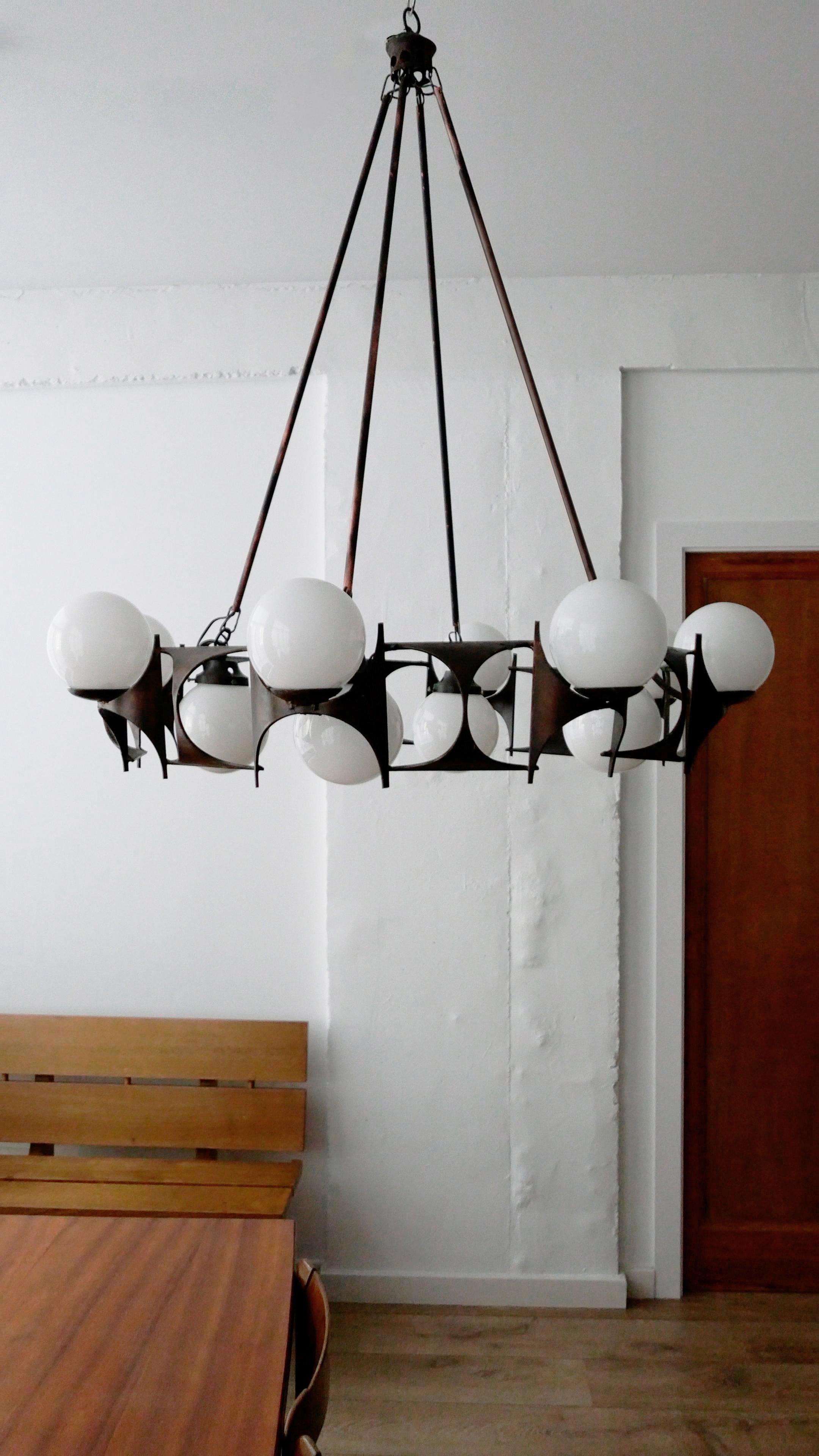  Brutalist Style Chandelier Lamp / Radius of 100 / Fom the 1950s In Good Condition For Sale In Barcelona, ES