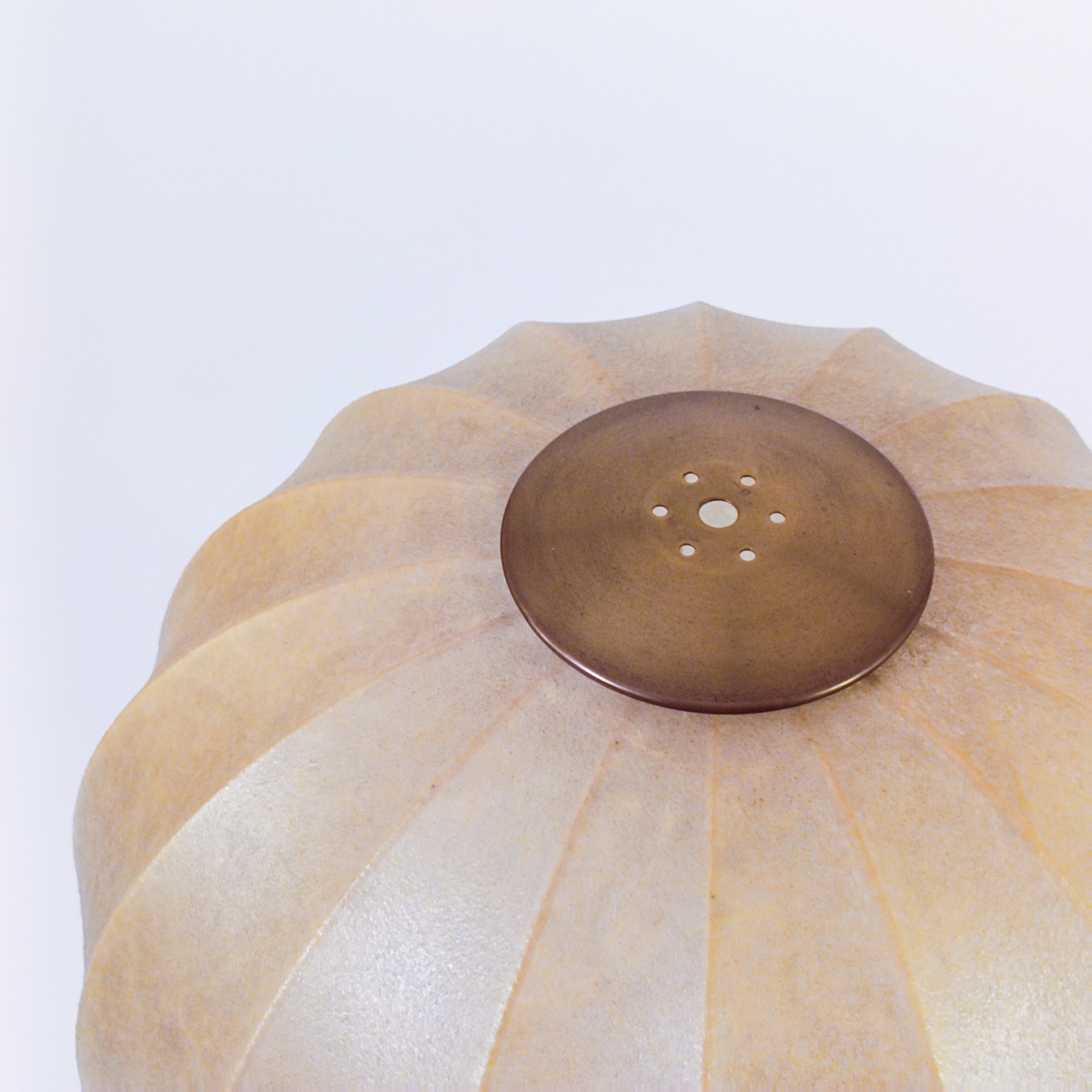 Résine de cocon. Lampadaire de style brutaliste par Estiluz, Espagne, années 1970 en vente 2
