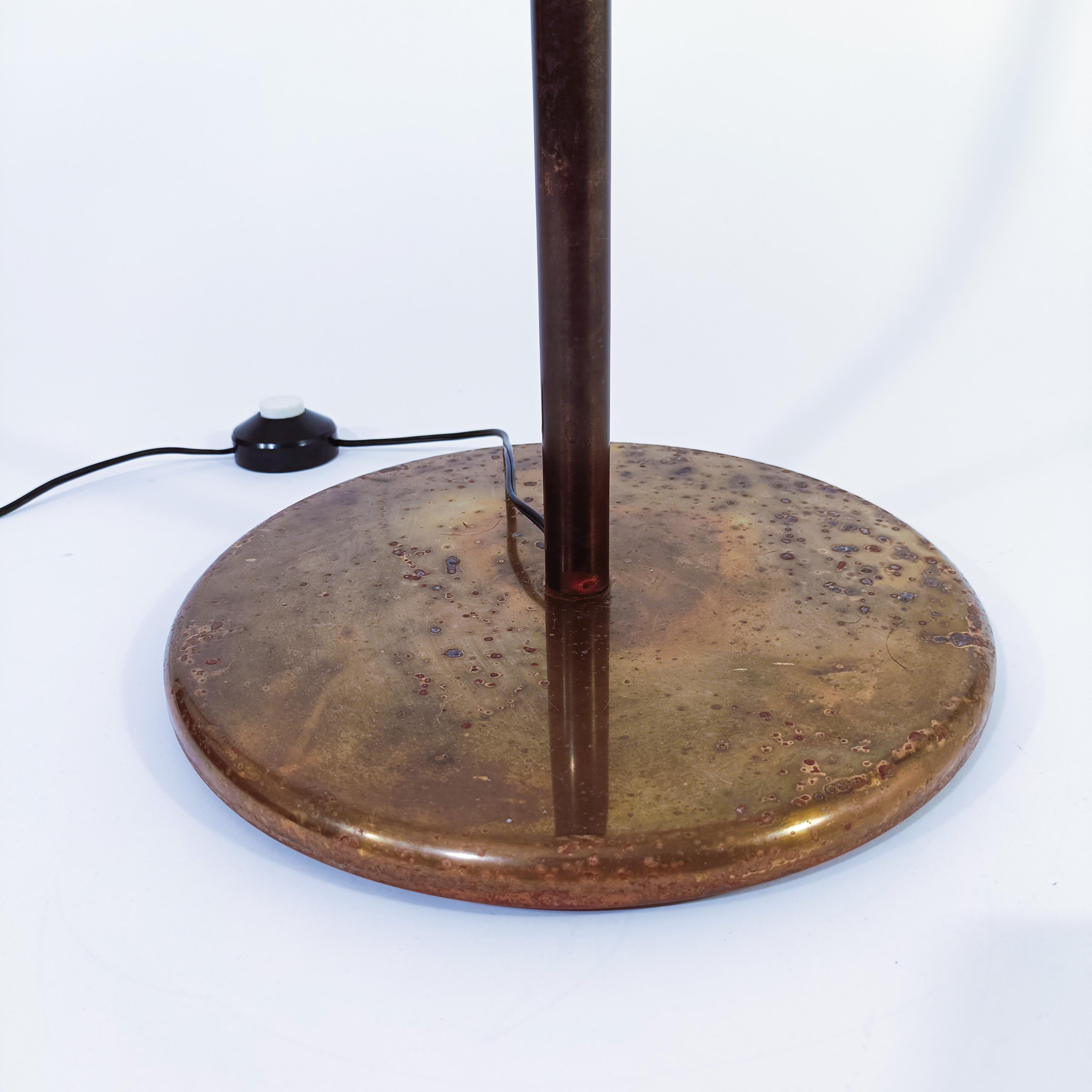 Résine de cocon. Lampadaire de style brutaliste par Estiluz, Espagne, années 1970 en vente 4