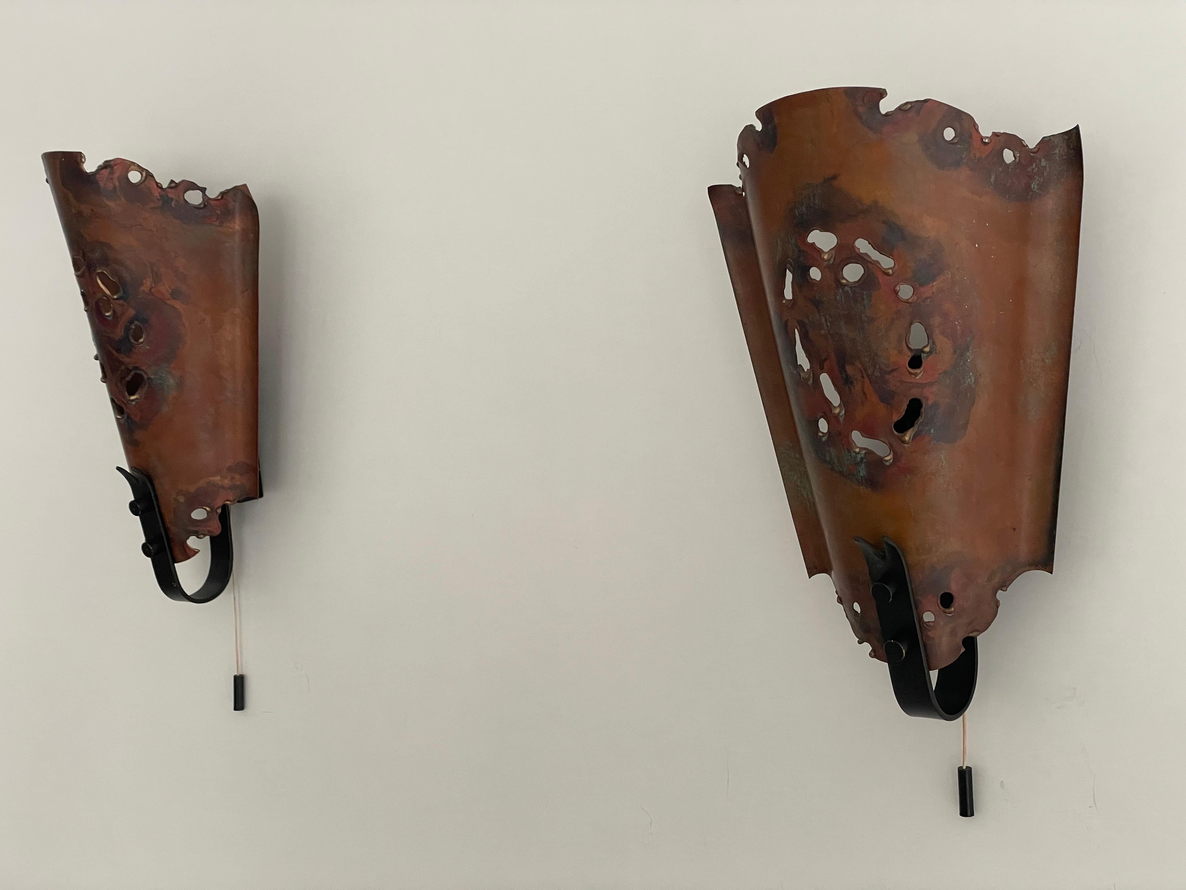 Brutalist Style Copper Pair of Sconces, 1960s, Germany In Good Condition For Sale In Hagenbach, DE